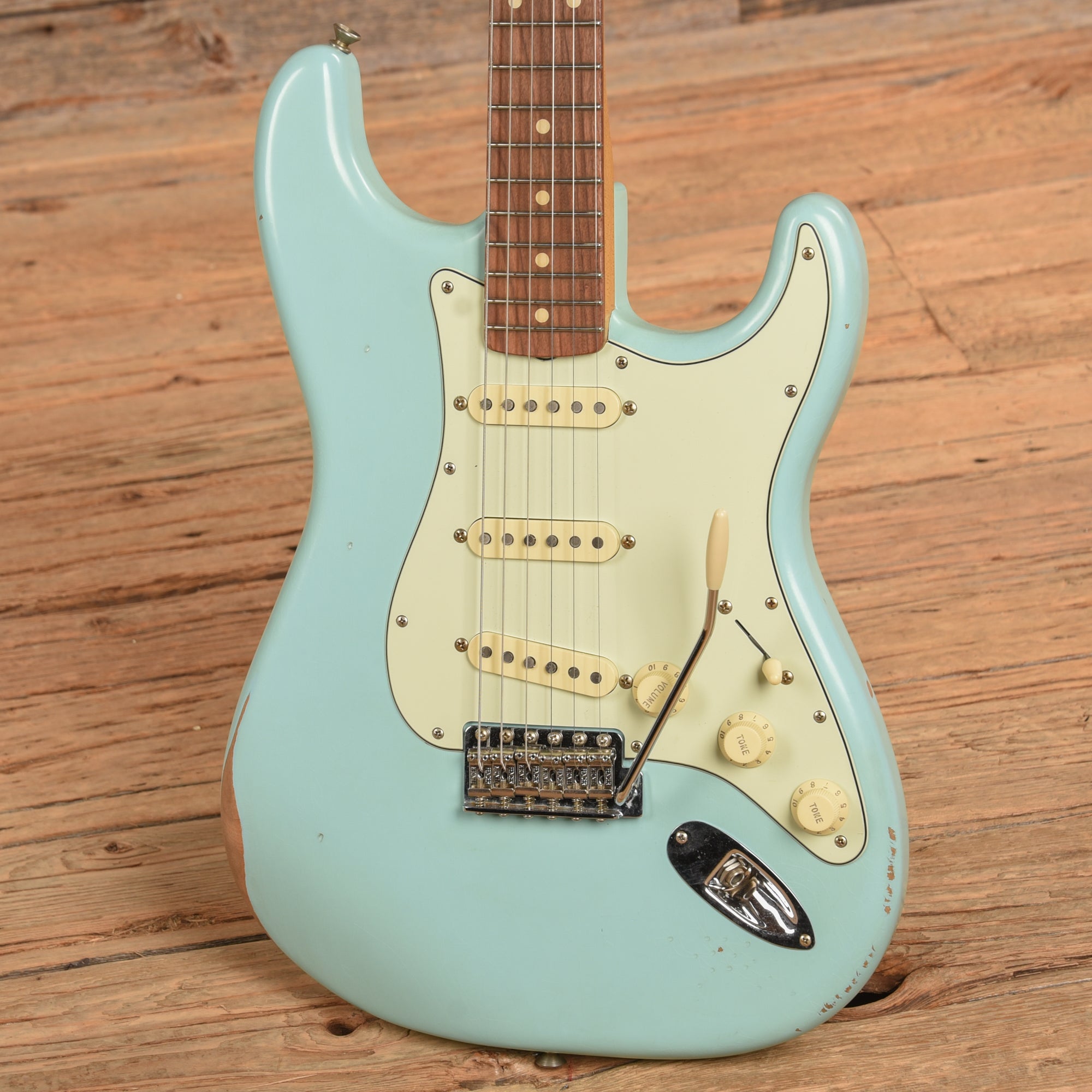 Fender Vintera Road Worn '60s Stratocaster Daphne Blue w/Pure Vintage '59 Pickups Electric Guitars / Solid Body