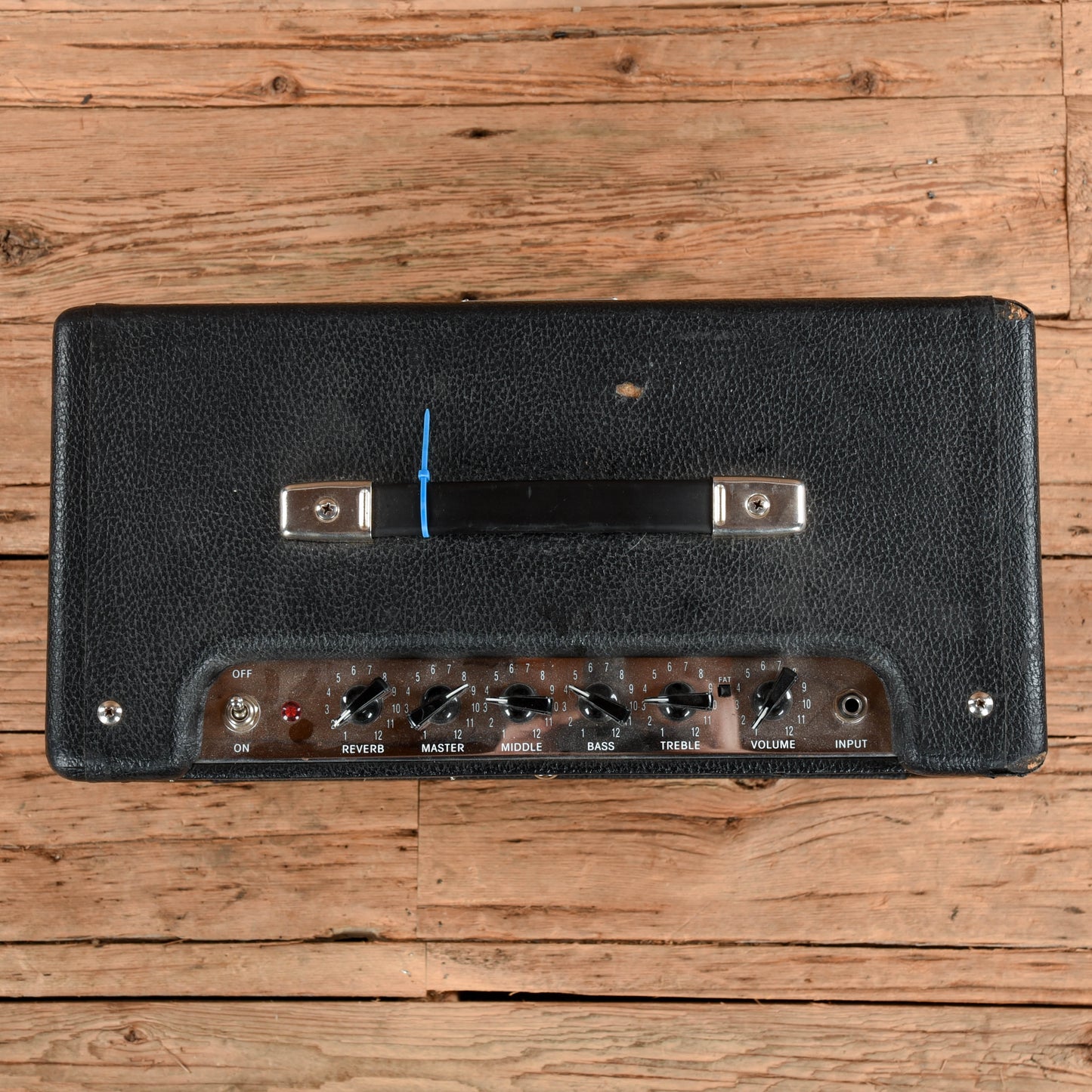 Fender Blues Junior 15-Watt 1x12" Guitar Combo