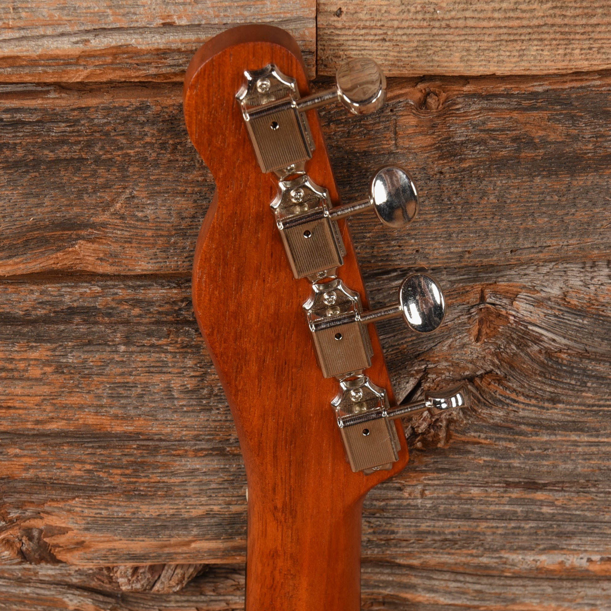 Fender Hau'Oli Natural Folk Instruments / Ukuleles