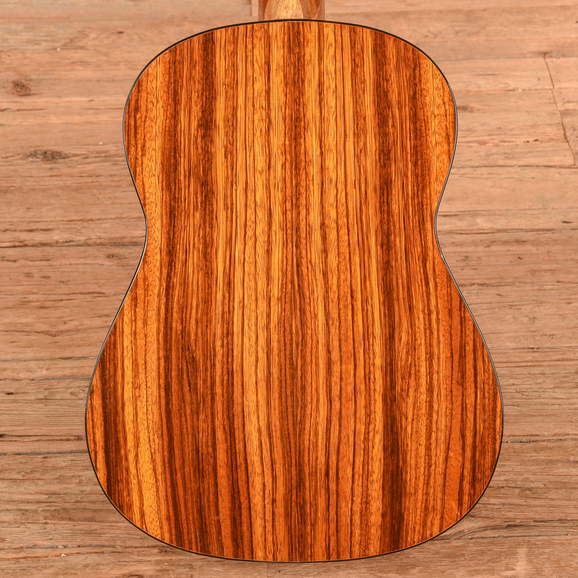 Framus Valencia Natural Acoustic Guitars