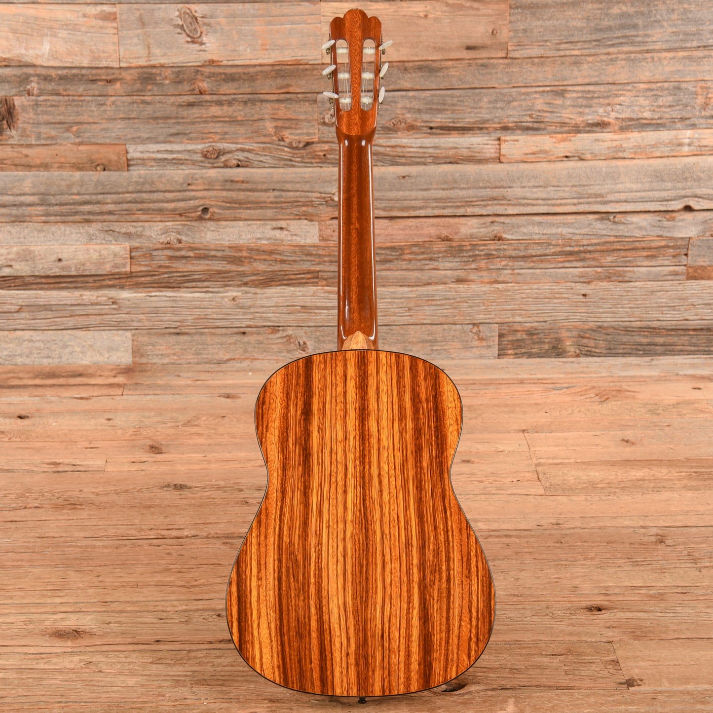 Framus Valencia Natural Acoustic Guitars