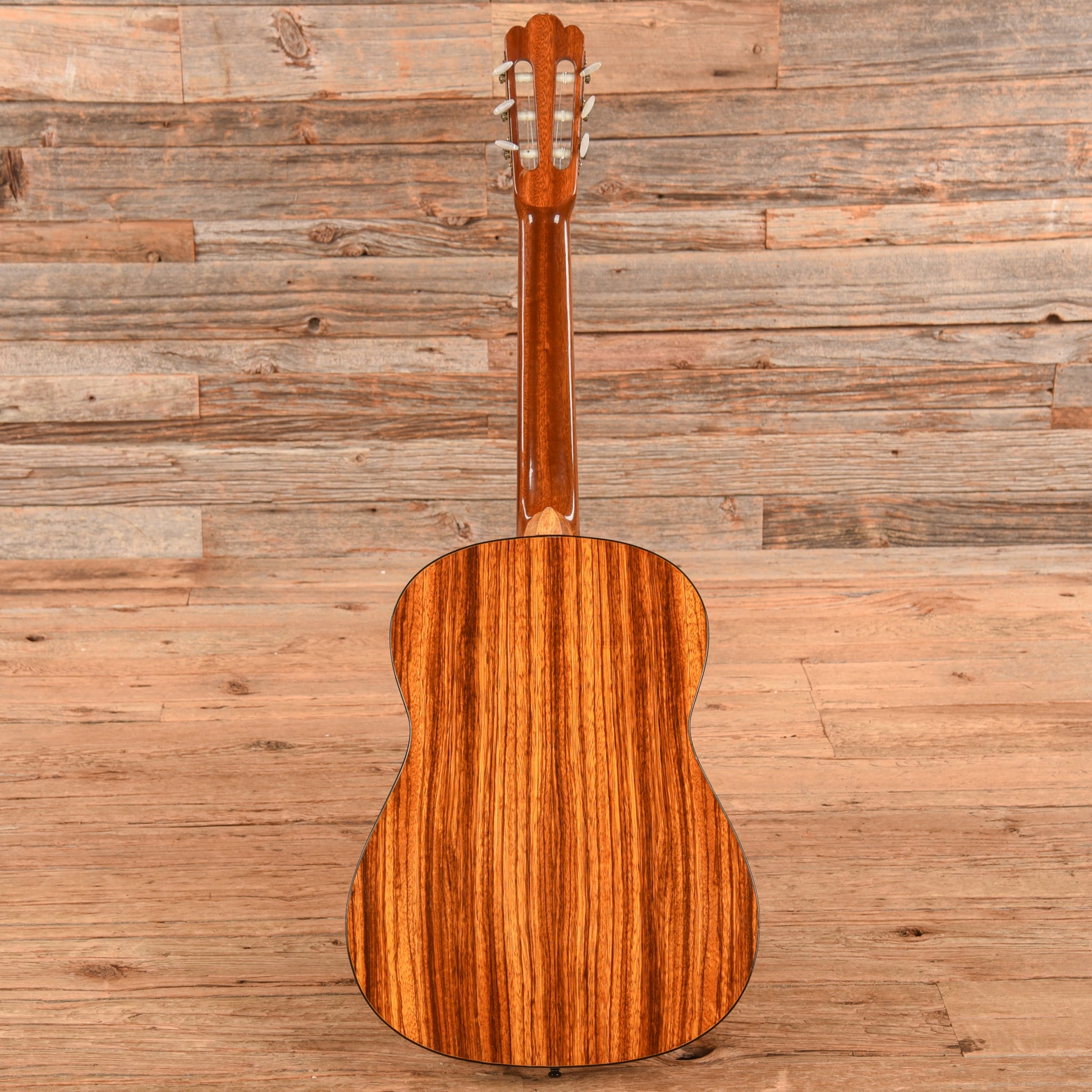 Framus Valencia Natural Acoustic Guitars