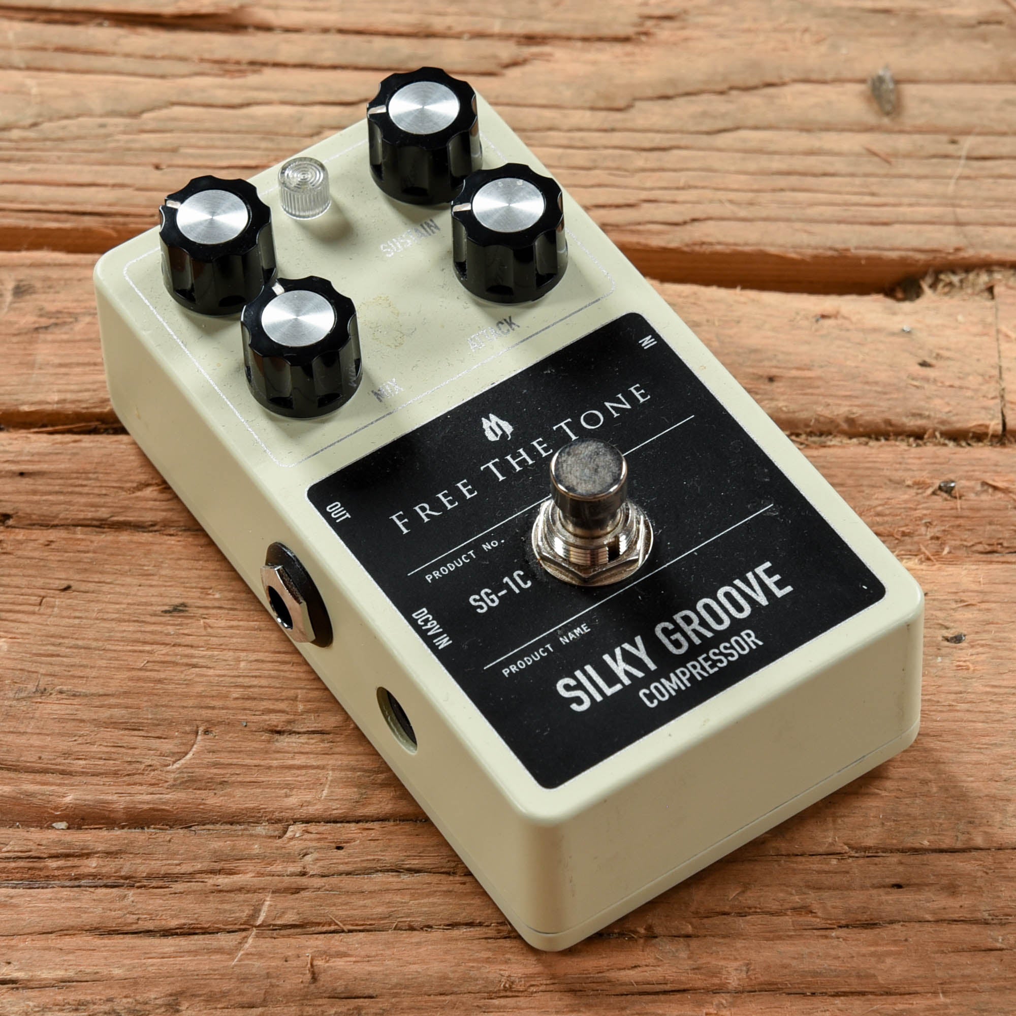 Free the Tone Silky Groove Effects and Pedals / Compression and Sustain