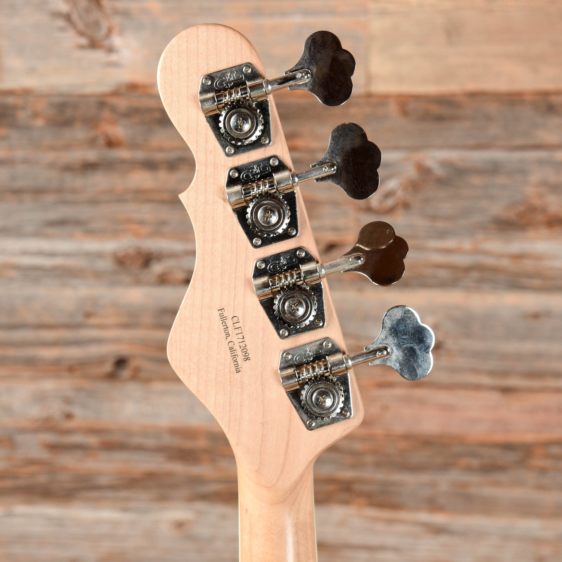 G&L LB-100 Sunburst 2017 Bass Guitars / 4-String