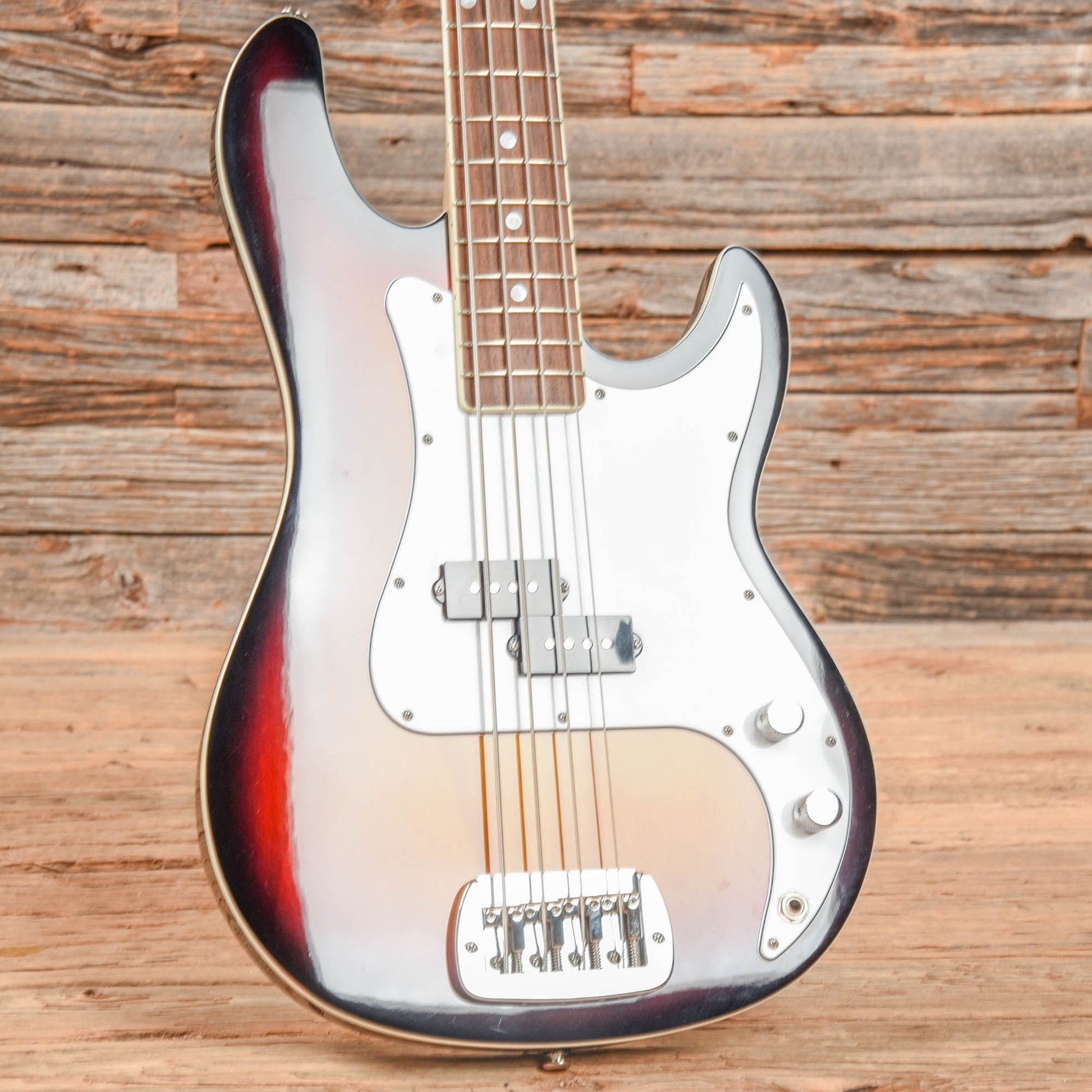 G&L LB-100 Sunburst 2017 Bass Guitars / 4-String