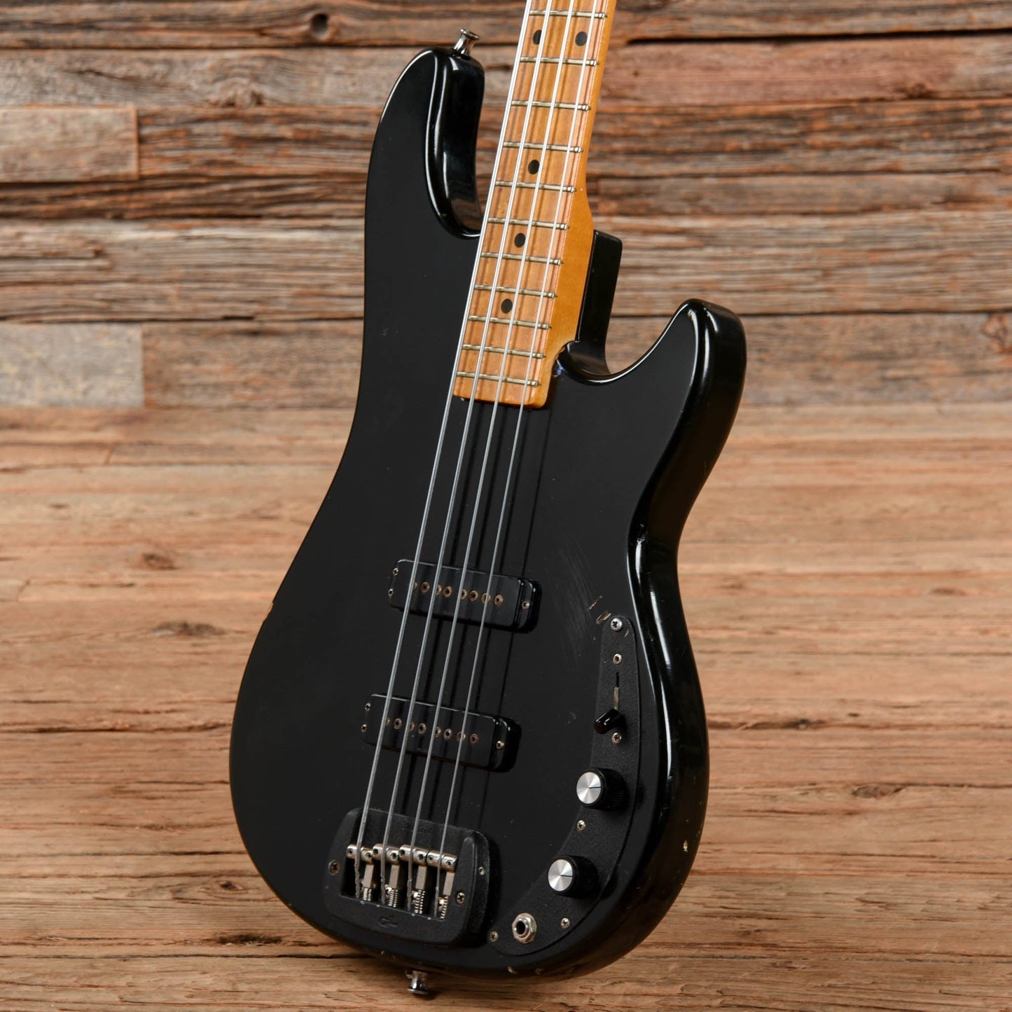 G&L SB-2 Black 1983 Bass Guitars / 4-String