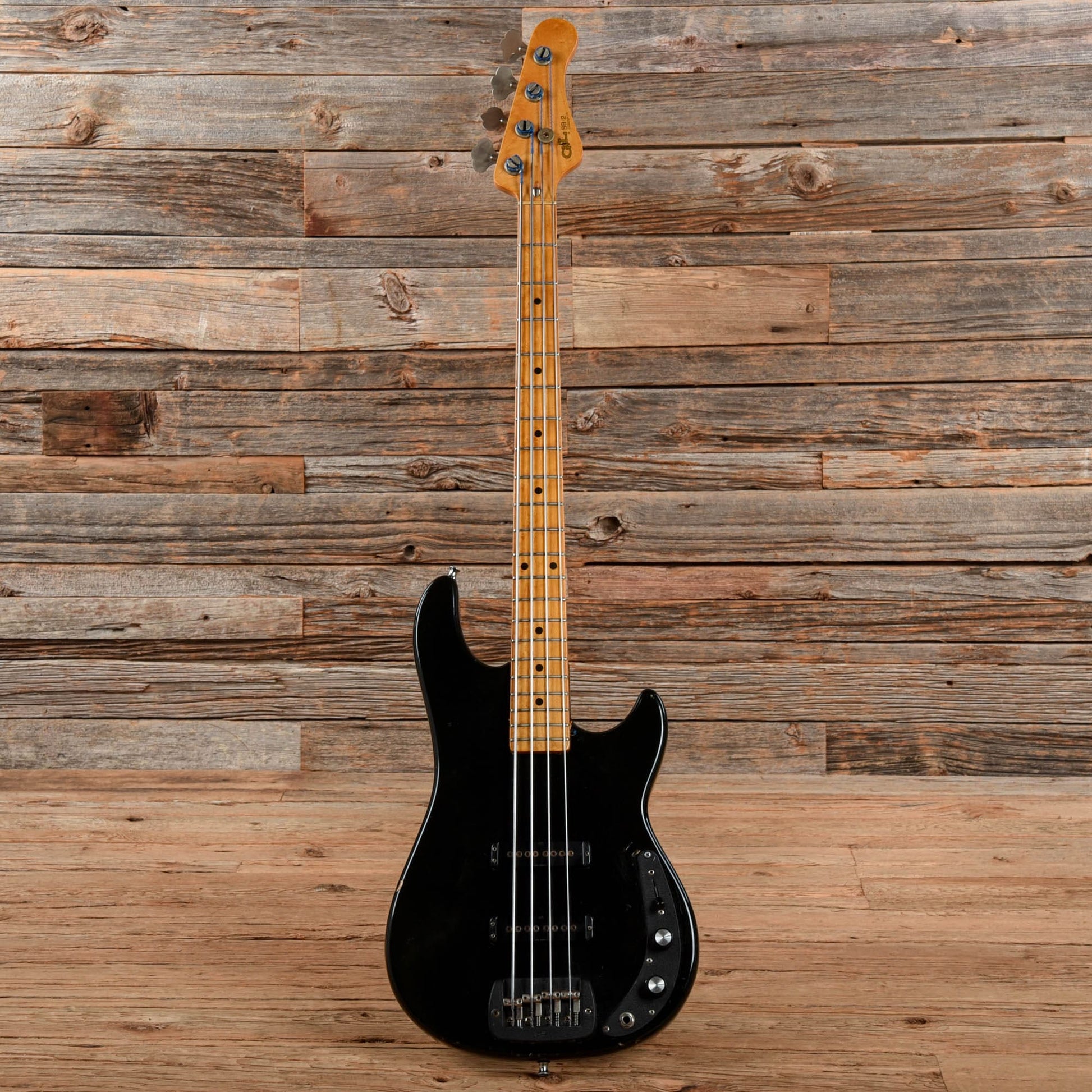 G&L SB-2 Black 1983 Bass Guitars / 4-String