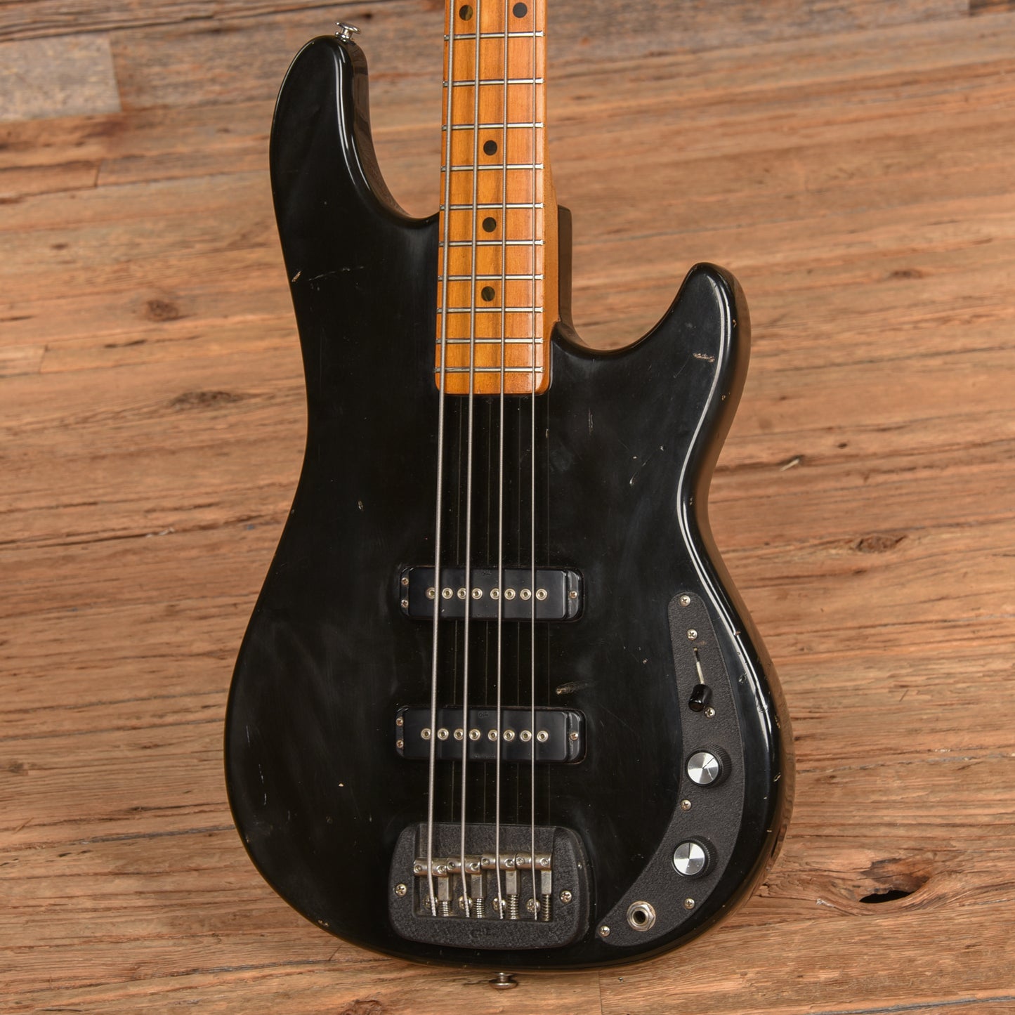 G&L SB-2 Black 1984 Bass Guitars / 4-String