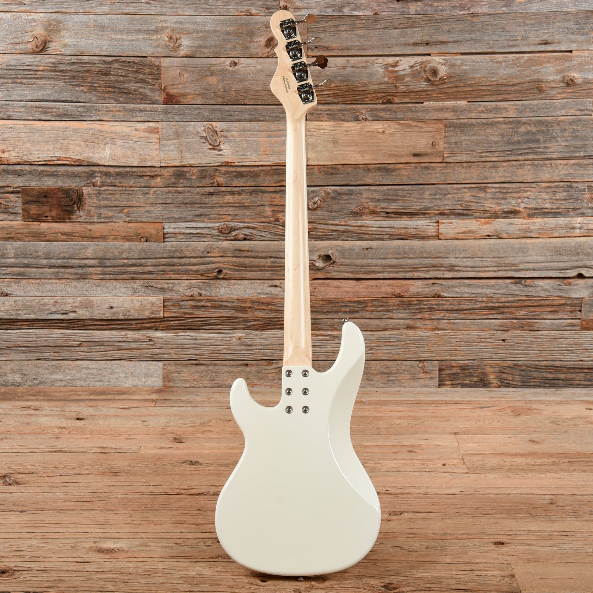 G&L SB-2 Fullerton Deluxe White 2021 Bass Guitars / 4-String