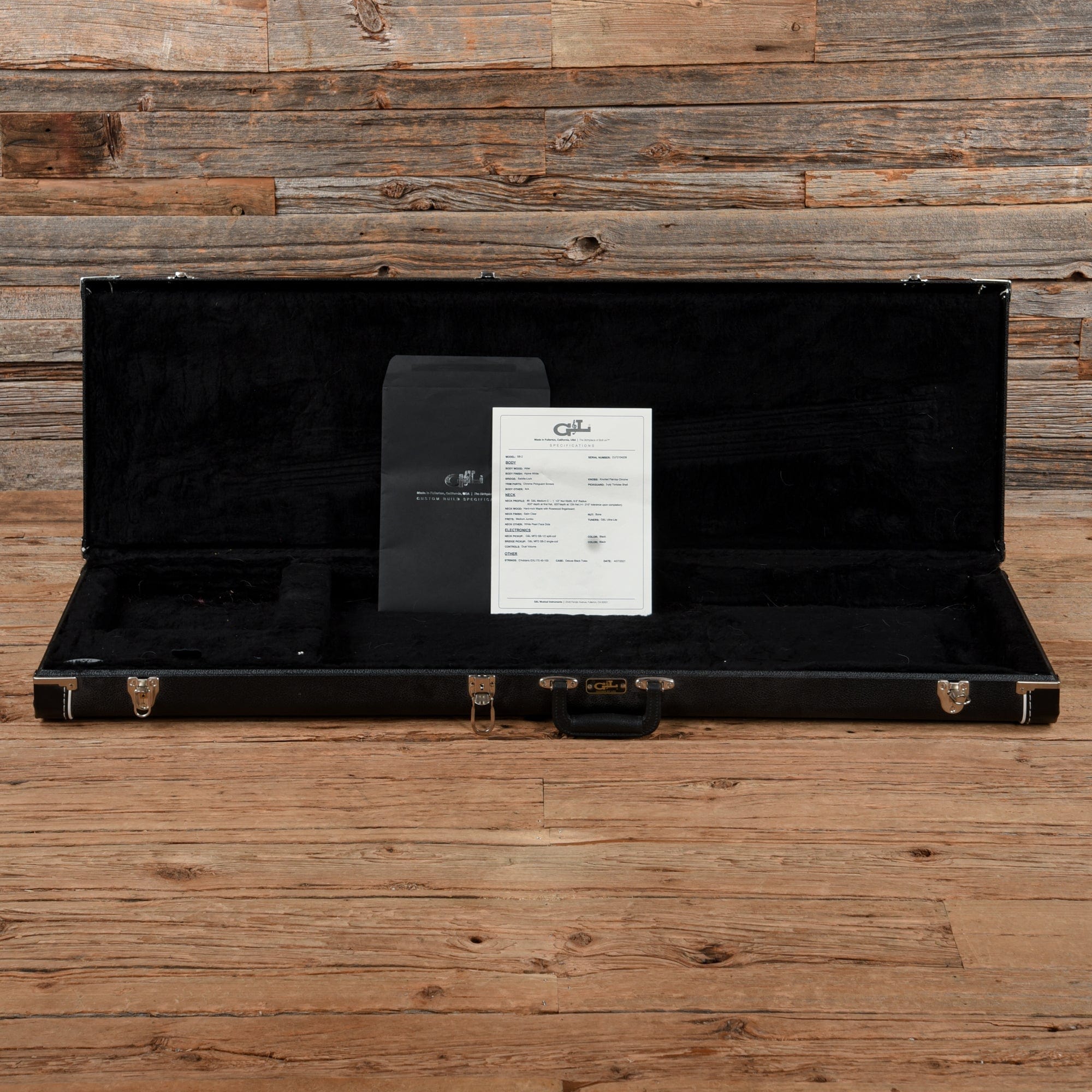 G&L SB-2 Fullerton Deluxe White 2021 Bass Guitars / 4-String