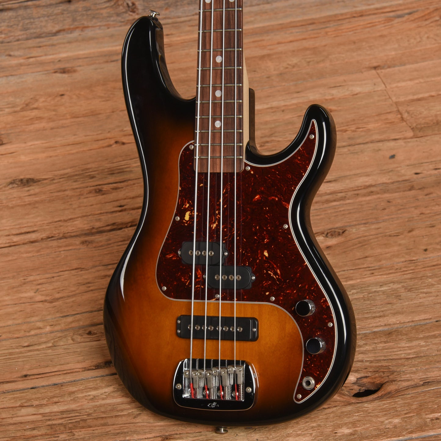 G&L USA SB-2 Sunburst 2016 Bass Guitars / 4-String