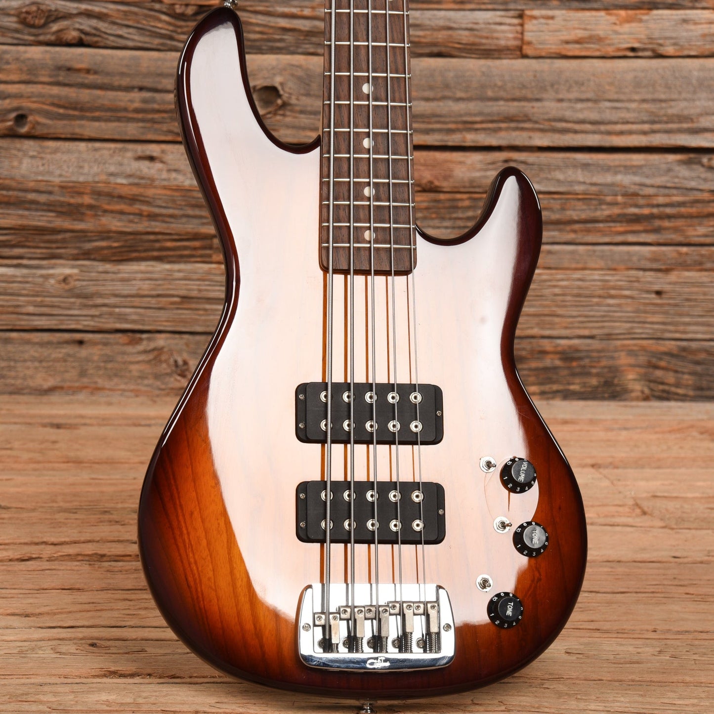 G&L Tribute L2500 Sunburst 2013 Bass Guitars / 5-String or More