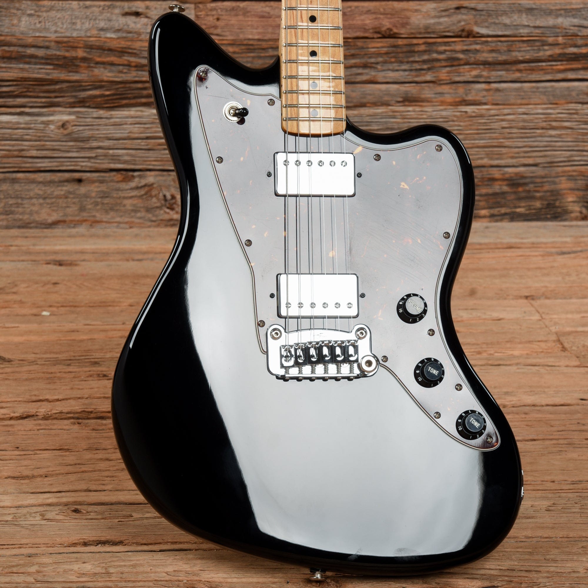 G&L USA Fullerton Doheny 2018年製 ハードケース付 G&L Fullerton Deluxe Doheny Jet Black 2018 – Chicago Music Exchange