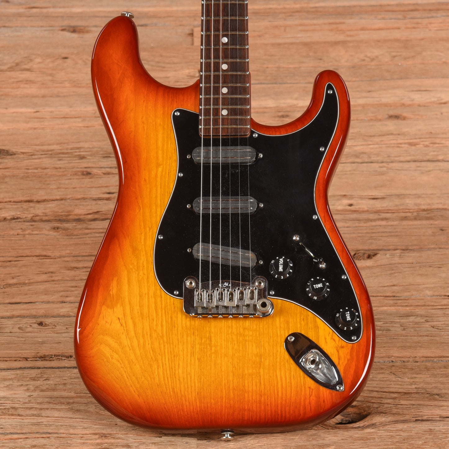 G&L Legacy Special Sienna Sunburst 1993 Electric Guitars / Solid Body