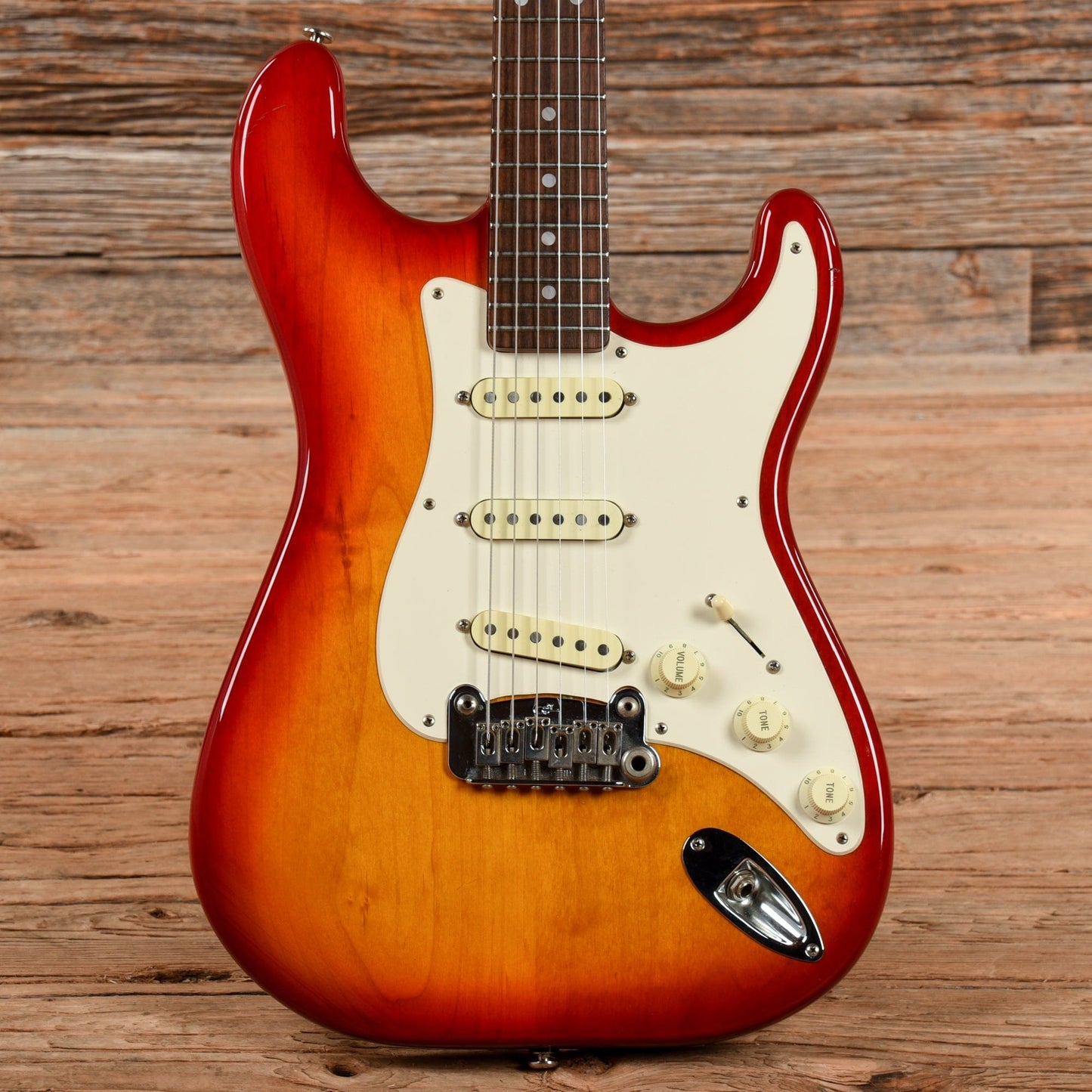 G&L Legacy Sunburst 1996 Electric Guitars / Solid Body