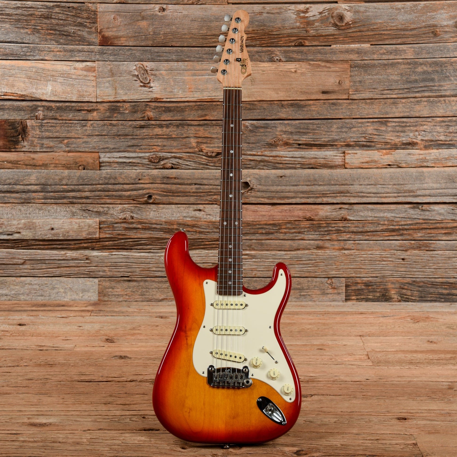 G&L Legacy Sunburst 1996 Electric Guitars / Solid Body