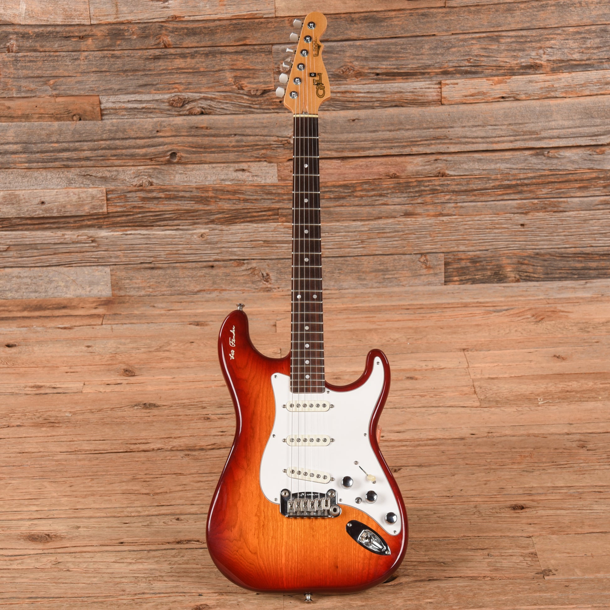G&L S-500 Signature Cherry Sunburst 1991 Electric Guitars / Solid Body