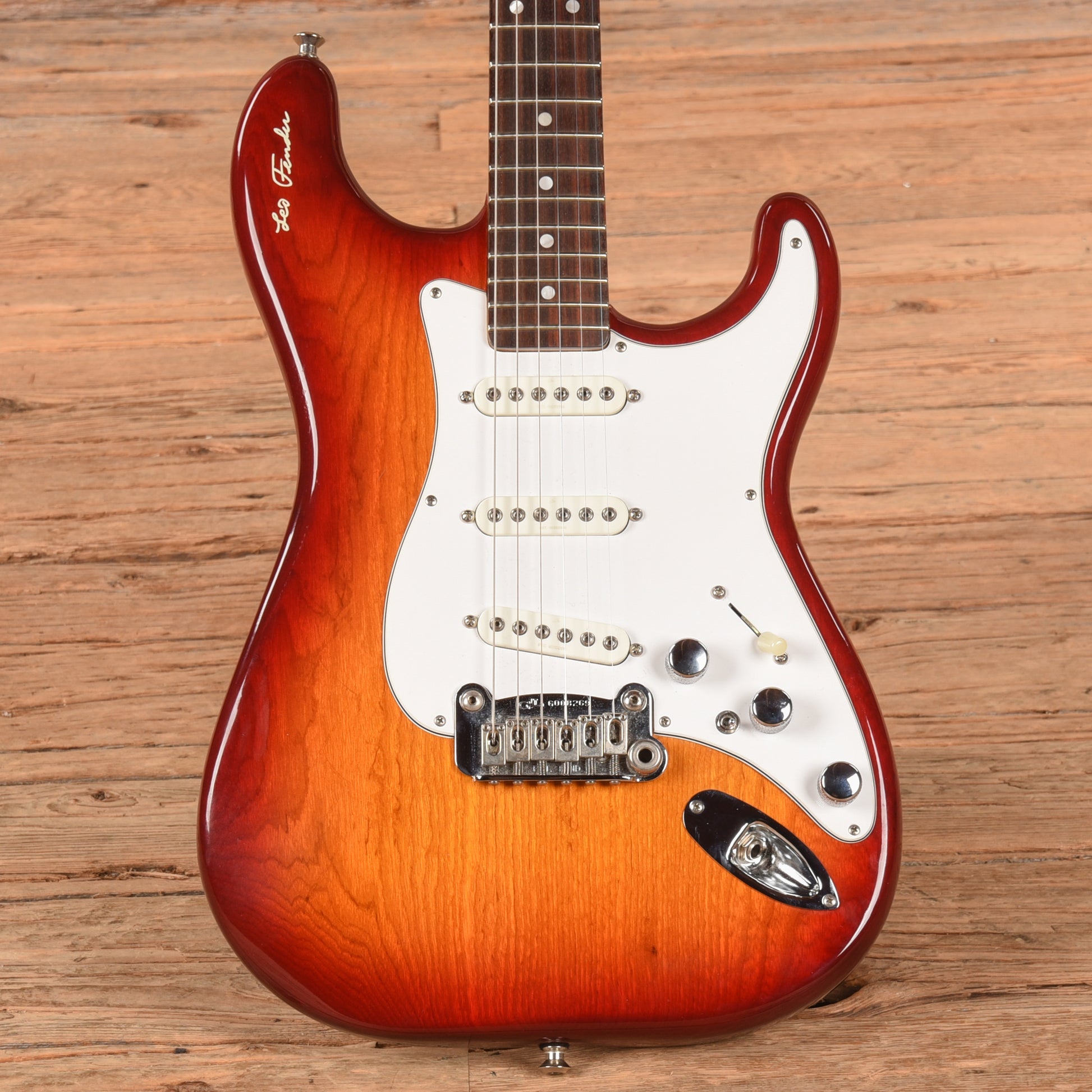 G&L S-500 Signature Cherry Sunburst 1991 Electric Guitars / Solid Body