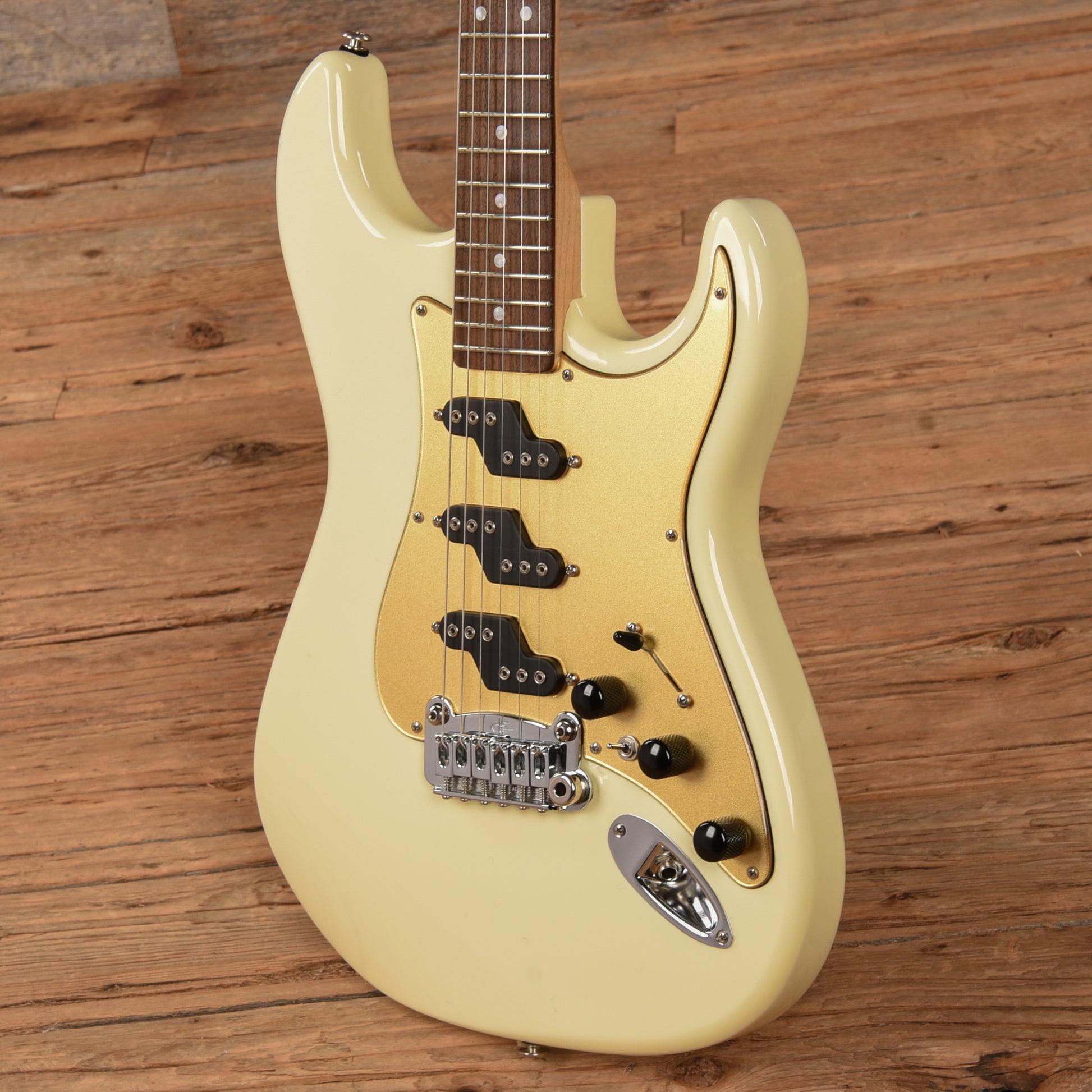 G&L USA Comanche Vintage White 2017 Electric Guitars / Solid Body