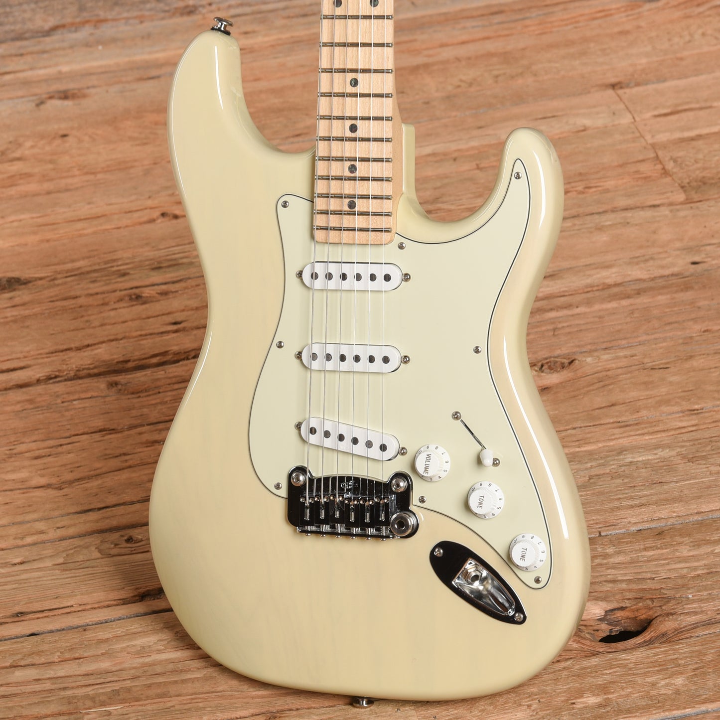 G&L USA Legacy White Electric Guitars / Solid Body