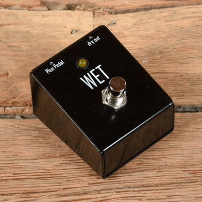 Gamechanger Audio Plus Sustainer Pedal with Wet Footswitch Effects and Pedals / Compression and Sustain