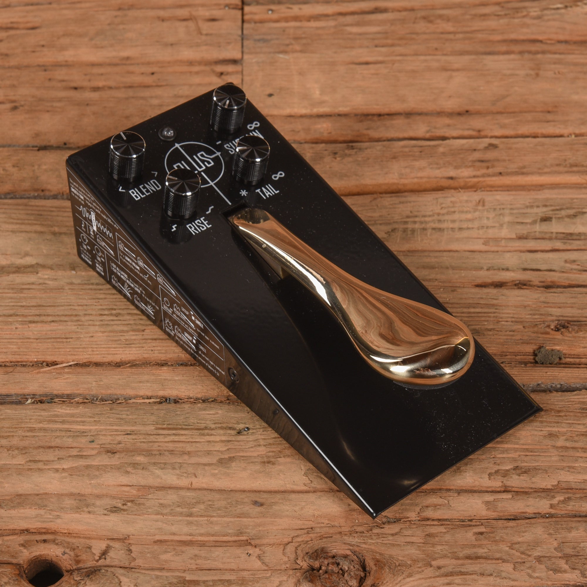 Gamechanger Audio Plus Sustain Pedal Effects and Pedals / Distortion