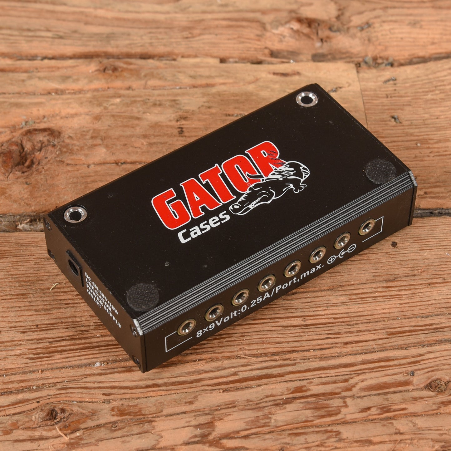 Gator G-BUS-8-US Pedal Board Power Supply – Chicago Music Exchange