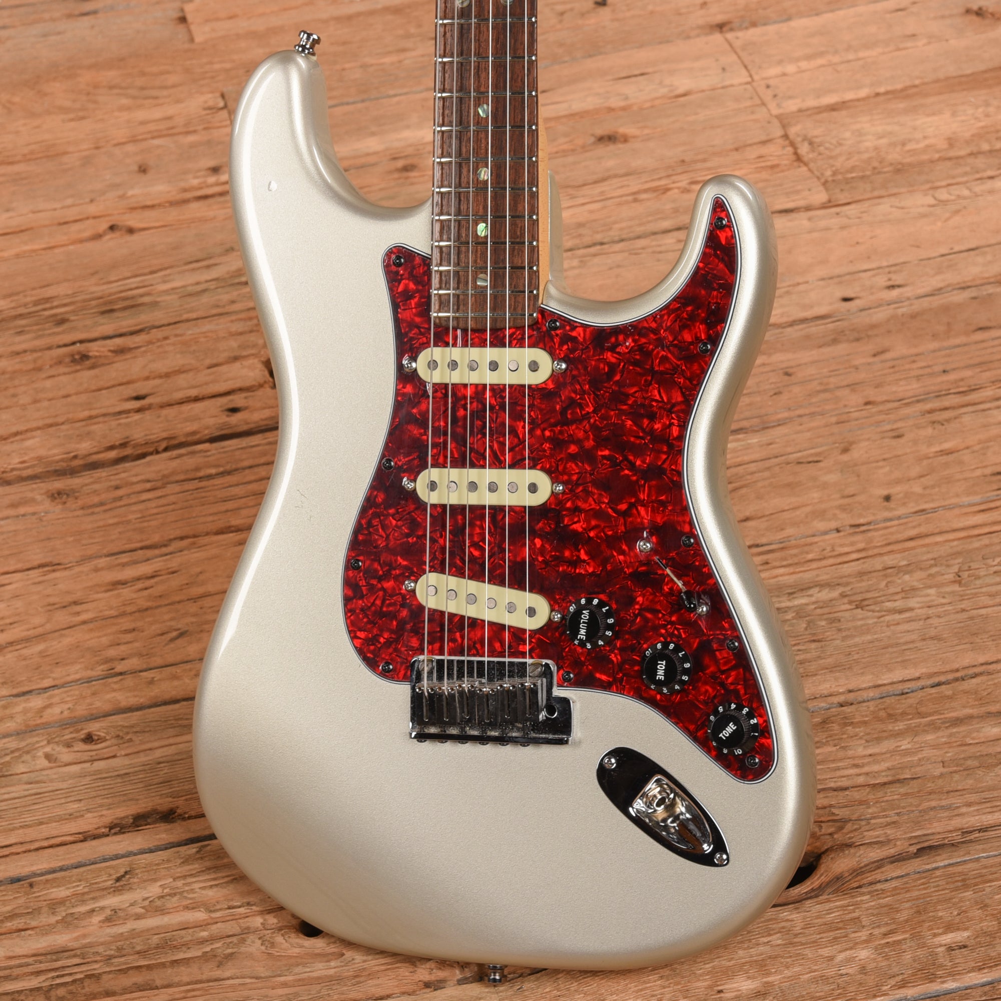 Fender American Deluxe Stratocaster Chrome Silver 2004