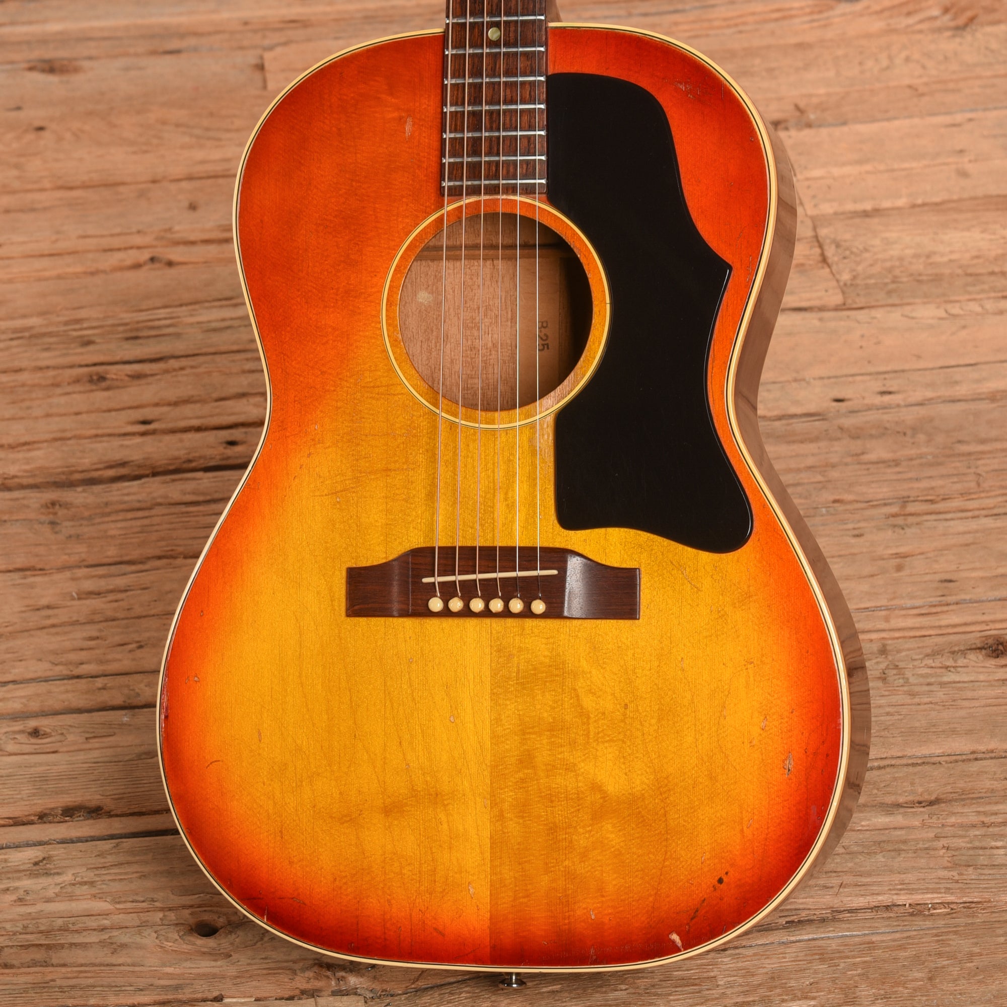 Gibson B-25 Sunburst 1969 Acoustic Guitars / Concert