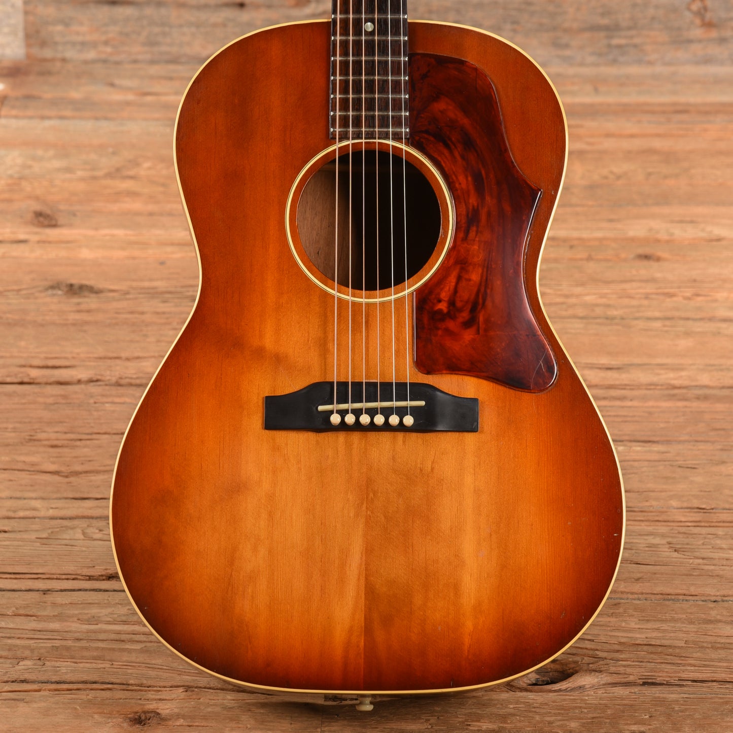 Gibson LG-1 Sunburst 1965 Acoustic Guitars / Concert