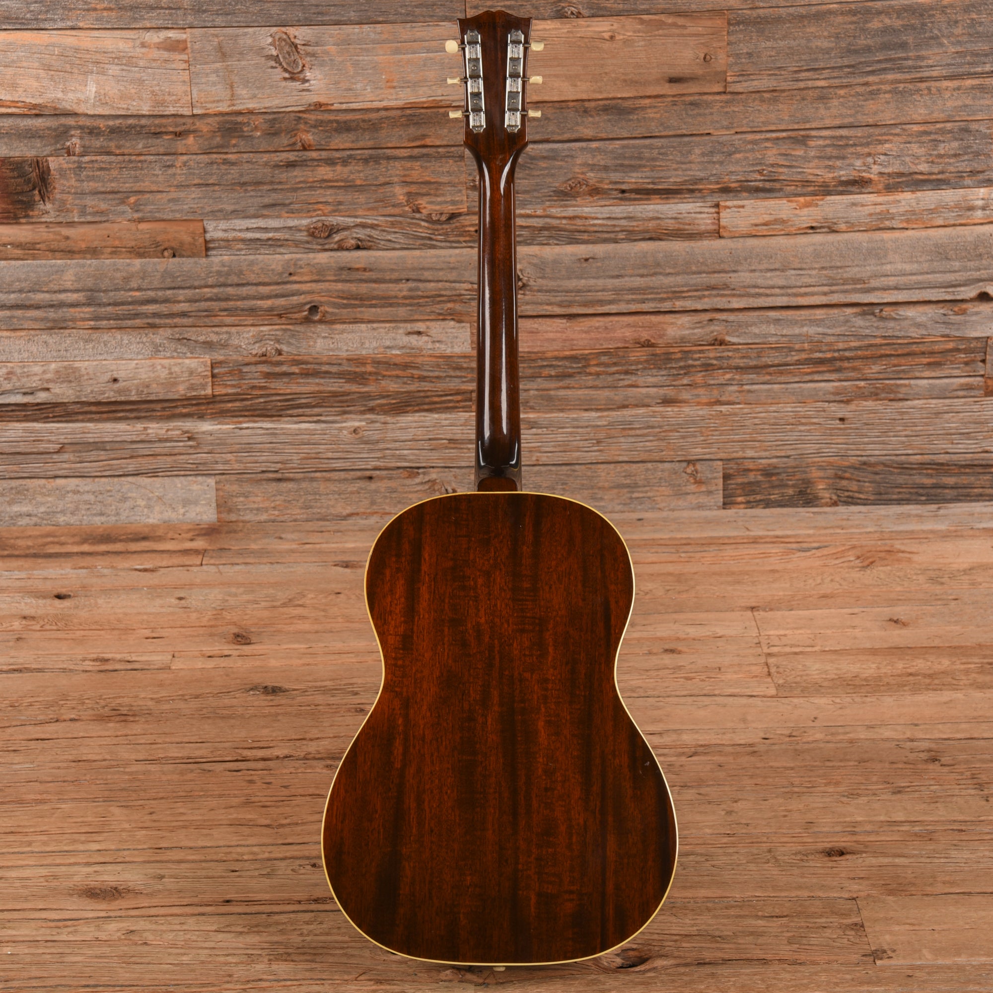 Gibson LG-2 Sunburst 1968 Acoustic Guitars / Concert