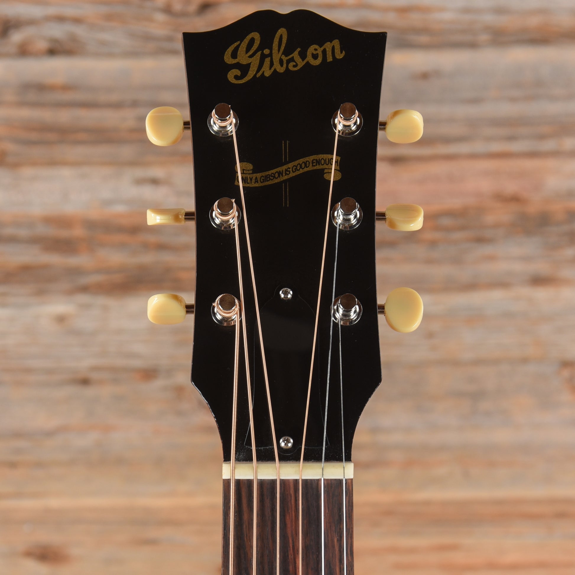 Gibson Custom 1942 Banner J-45 Sunburst 2024 Acoustic Guitars / Dreadnought