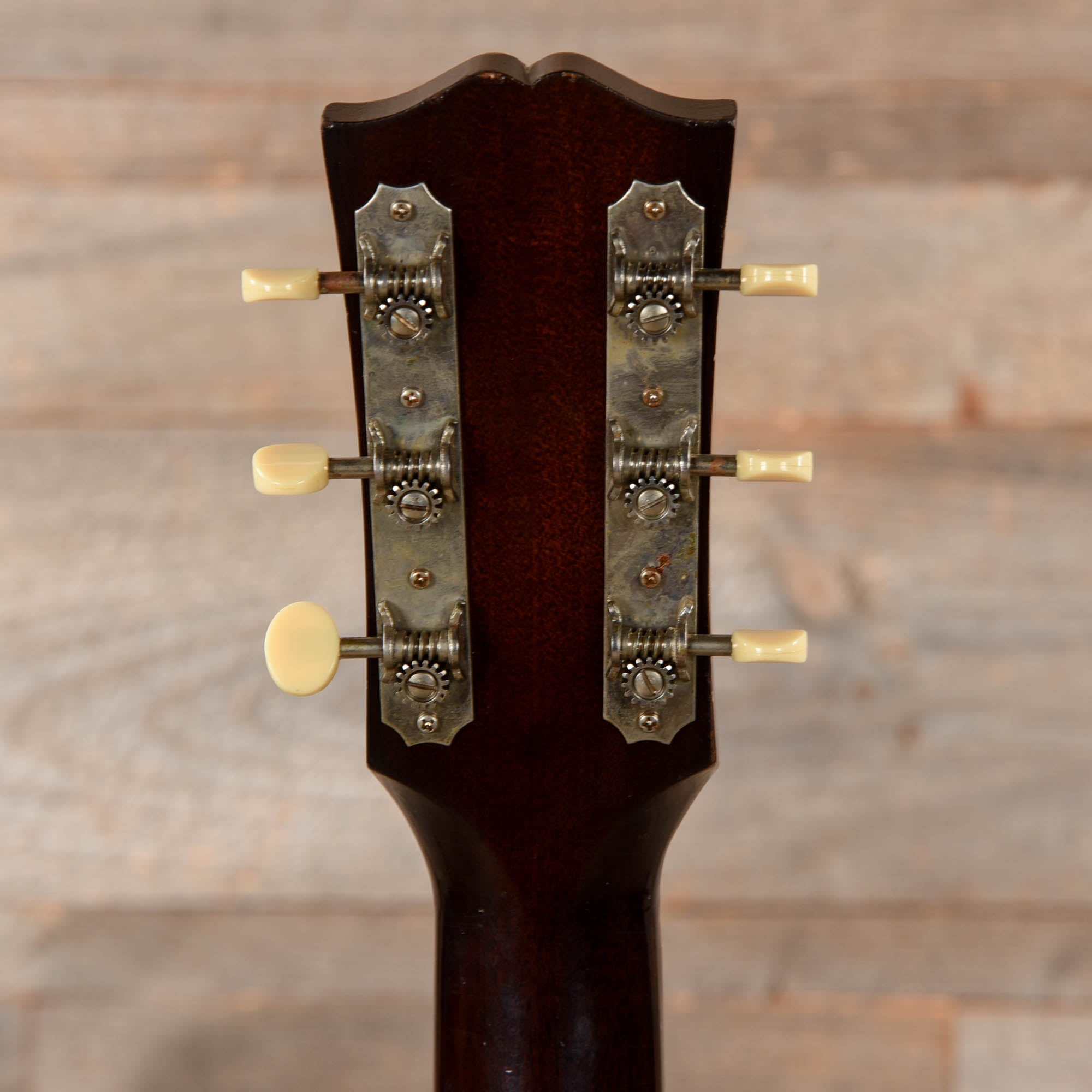 Gibson Custom Shop 1942 Banner J-45 Vintage Sunburst Murphy Lab Light Aged Acoustic Guitars / Dreadnought