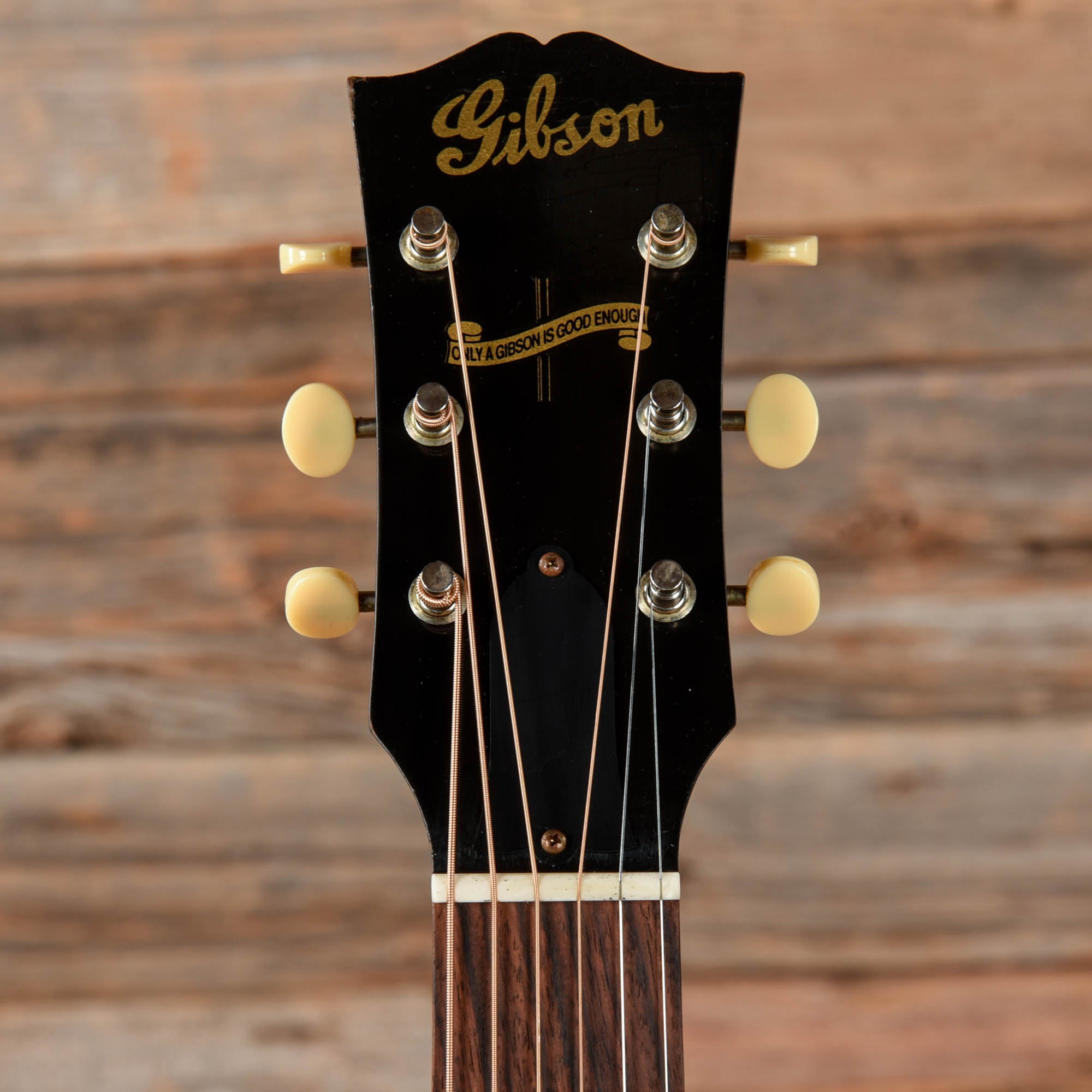 Gibson Custom Shop Murphy Lab '42 Banner J-45 Reissue Light Aged Sunburst Acoustic Guitars / Dreadnought