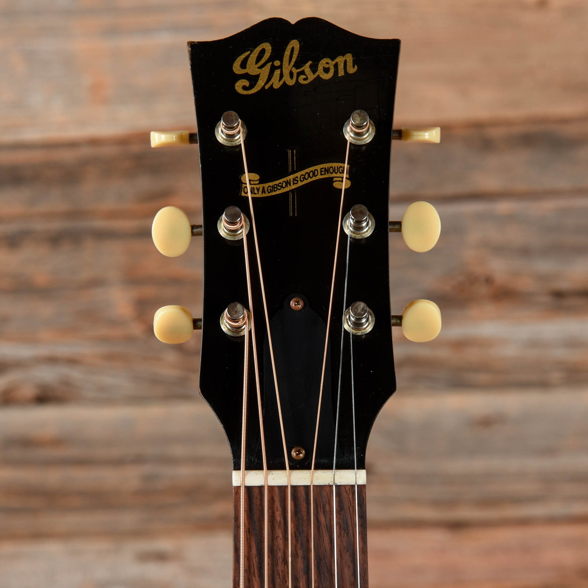 Gibson Custom Shop Murphy Lab '42 Banner J-45 Reissue Light Aged Sunburst Acoustic Guitars / Dreadnought