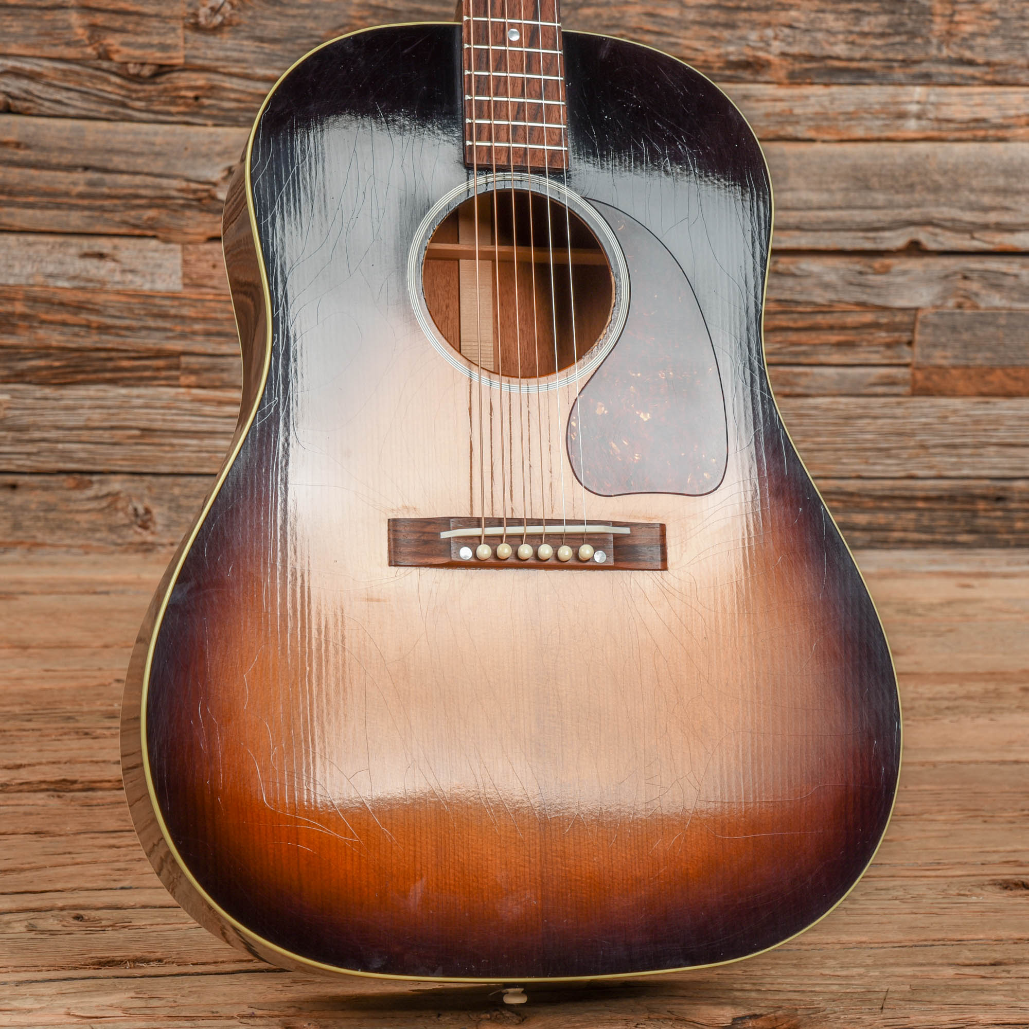 Gibson Custom Shop Murphy Lab '42 Banner J-45 Reissue Light Aged Sunburst Acoustic Guitars / Dreadnought