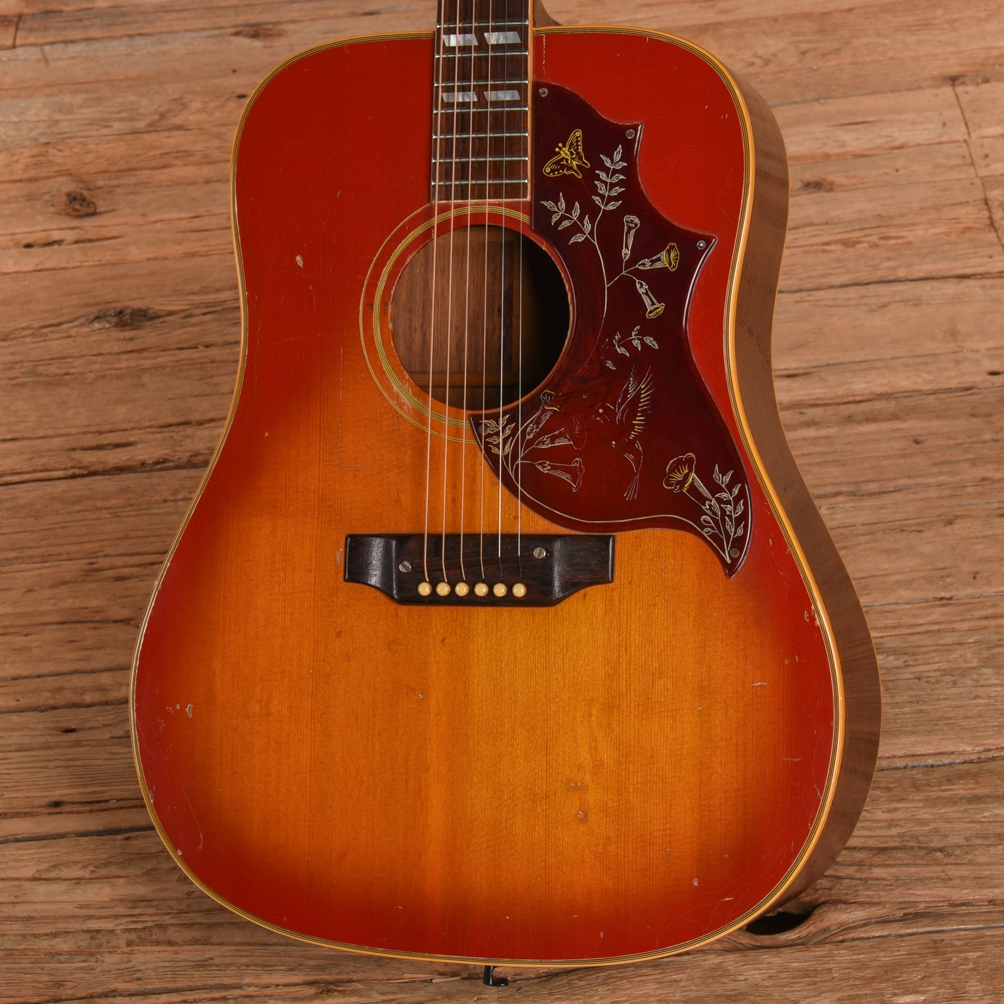 Gibson Hummingbird Sunburst 1968 Acoustic Guitars / Dreadnought