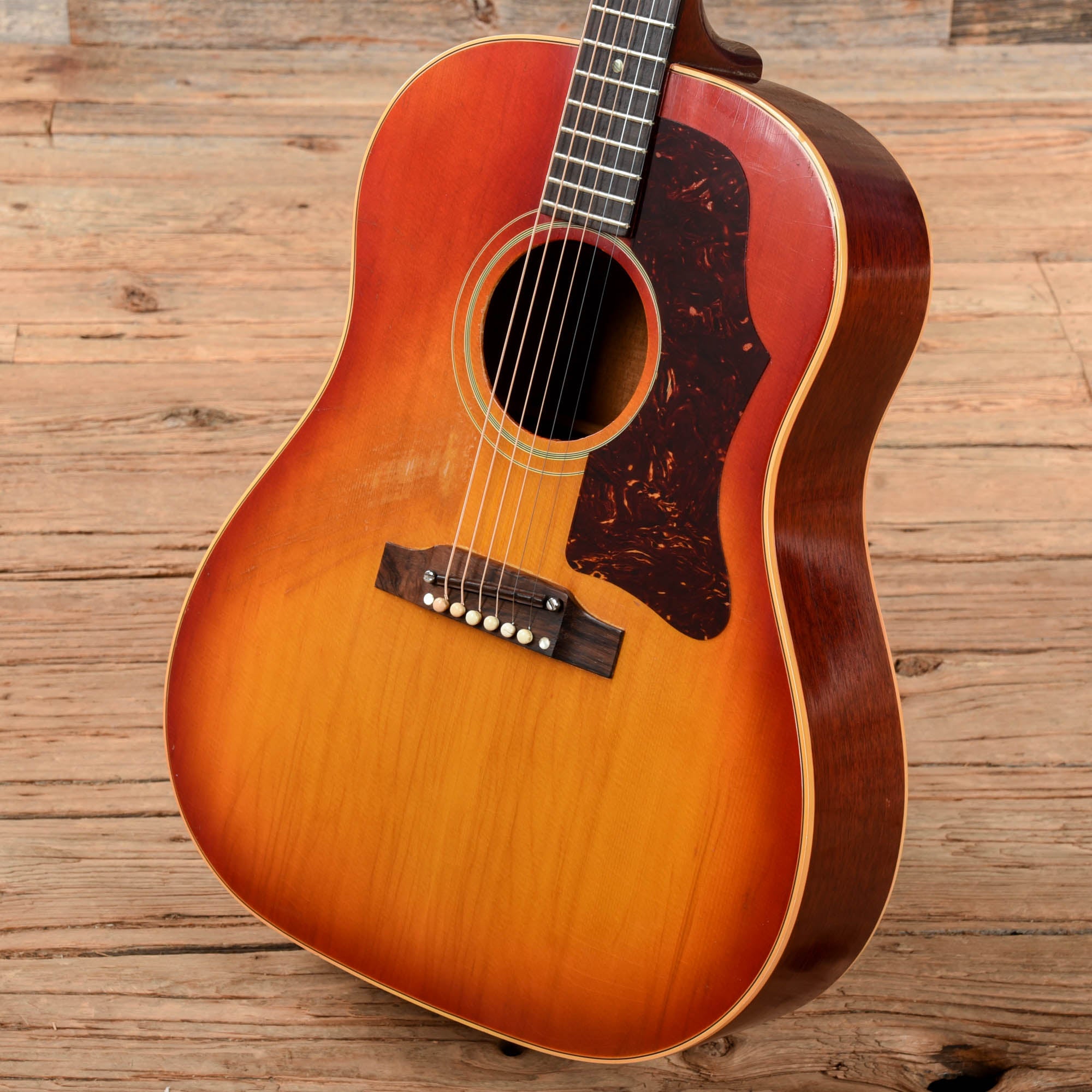 Gibson J-45 Sunburst 1967 Acoustic Guitars / Dreadnought