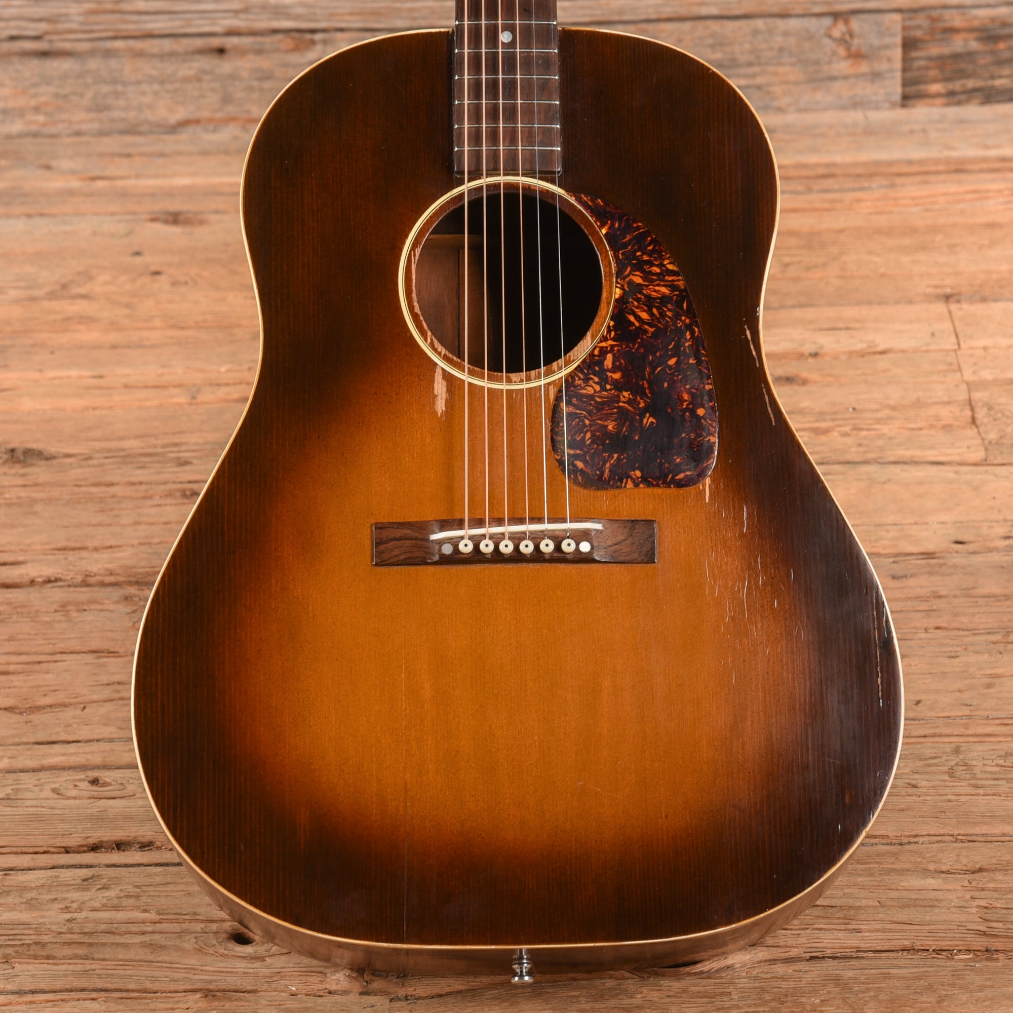 Gibson J-45 Sunburst Refin 1947 Acoustic Guitars / Dreadnought