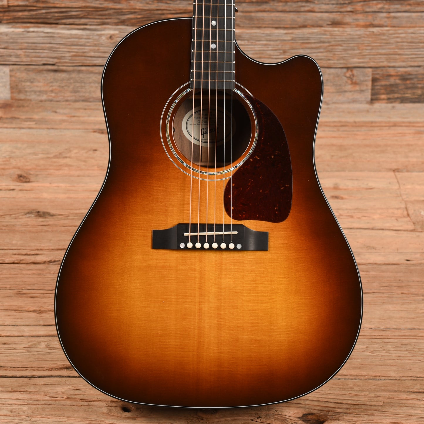 Gibson J-45 Walnut M Sunburst 2019 Acoustic Guitars / Dreadnought