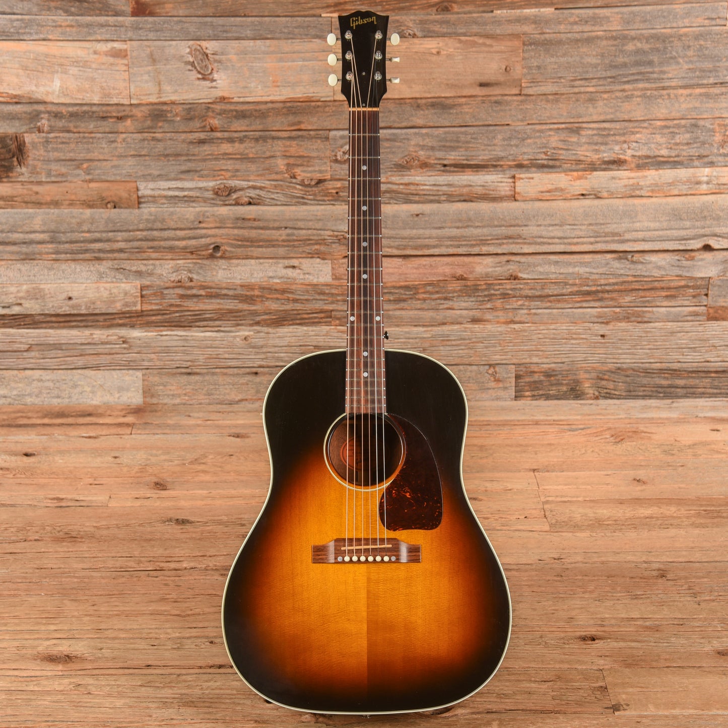 Gibson 60's J-45 Historic Collection Sunburst 2005 Acoustic Guitars