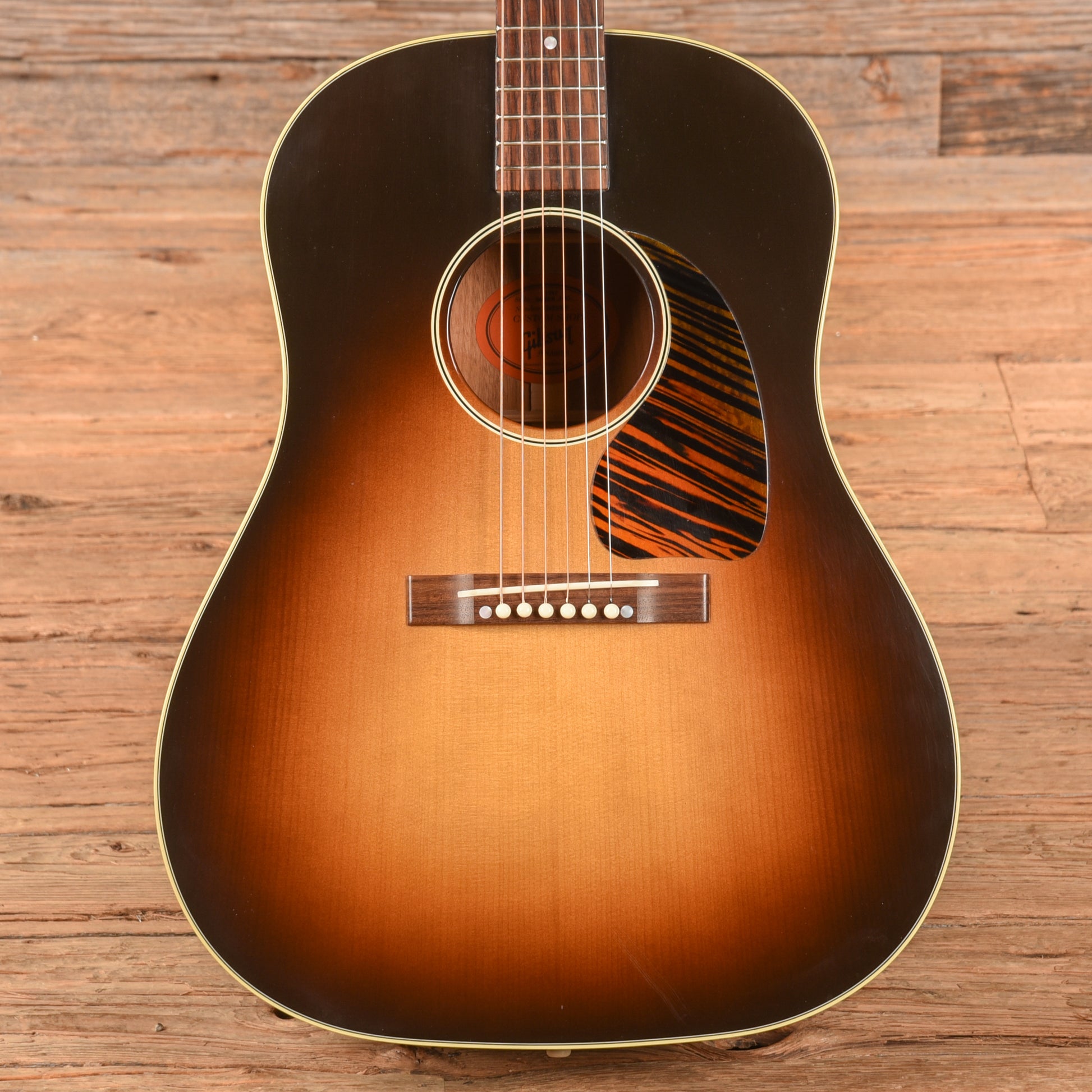 Gibson Custom 1942 Banner J-45 Sunburst 2013 Acoustic Guitars