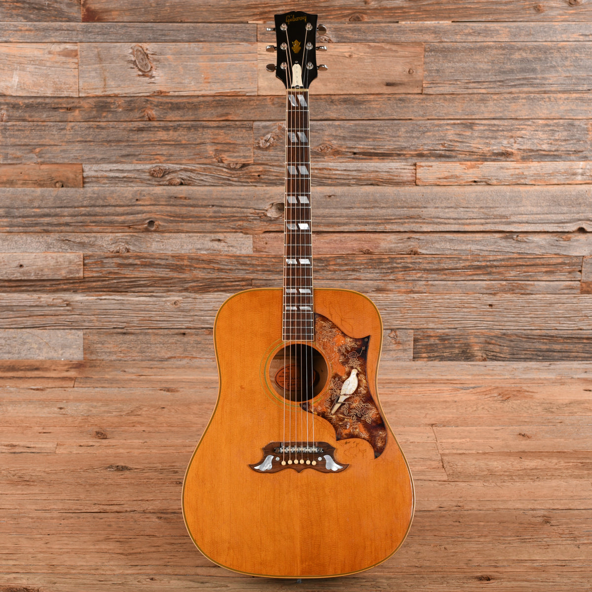 Gibson Dove Natural 1968 Acoustic Guitars