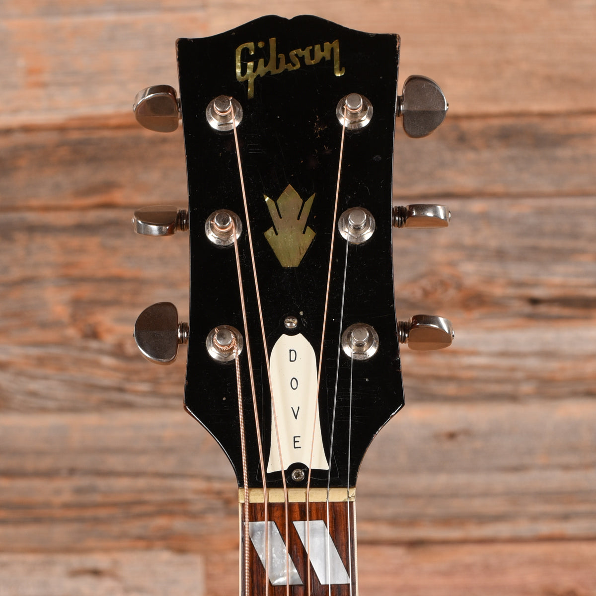 Gibson Dove Natural 1968 Acoustic Guitars