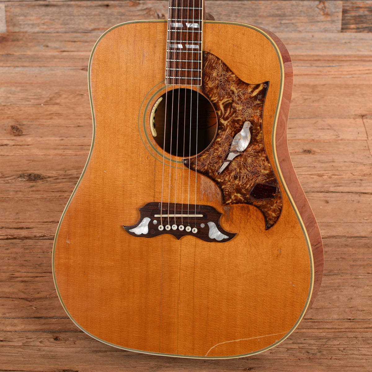 Gibson Dove Natural 1968 Acoustic Guitars