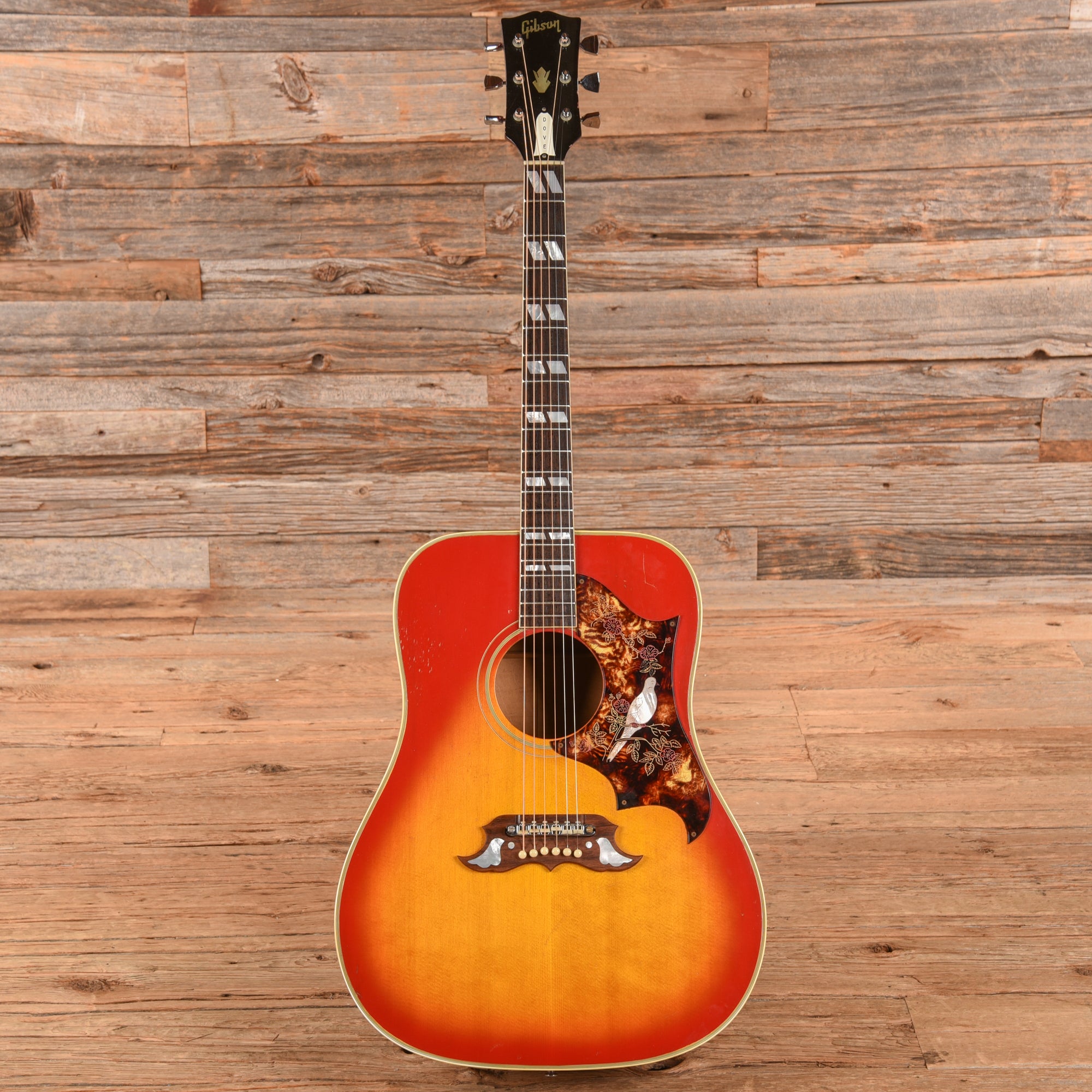 Gibson Dove Sunburst 1968 Acoustic Guitars