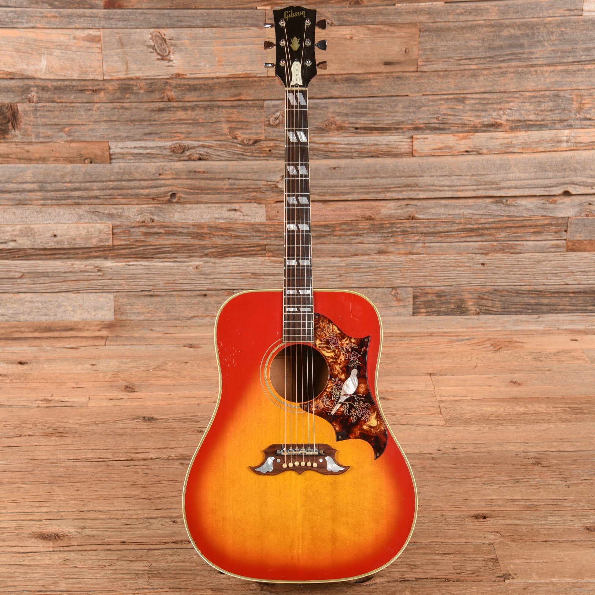 Gibson Dove Sunburst 1968 Acoustic Guitars