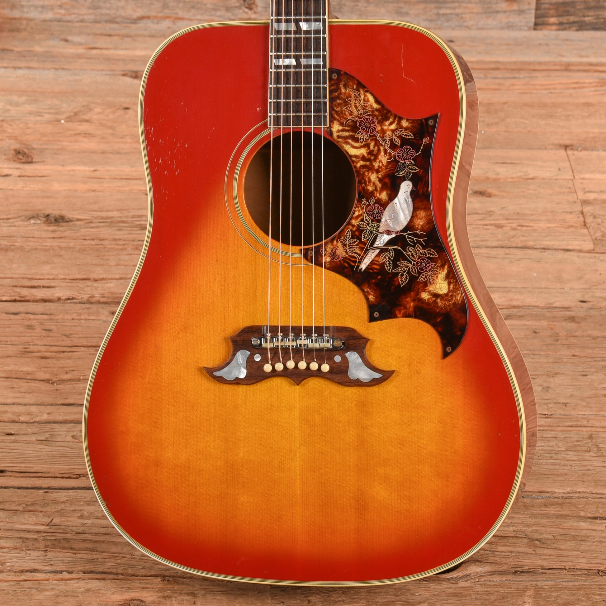 Gibson Dove Sunburst 1968 Acoustic Guitars