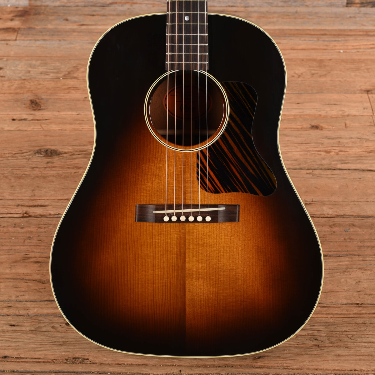 Gibson J-35 1936 Reissue Sunburst 2024 Acoustic Guitars