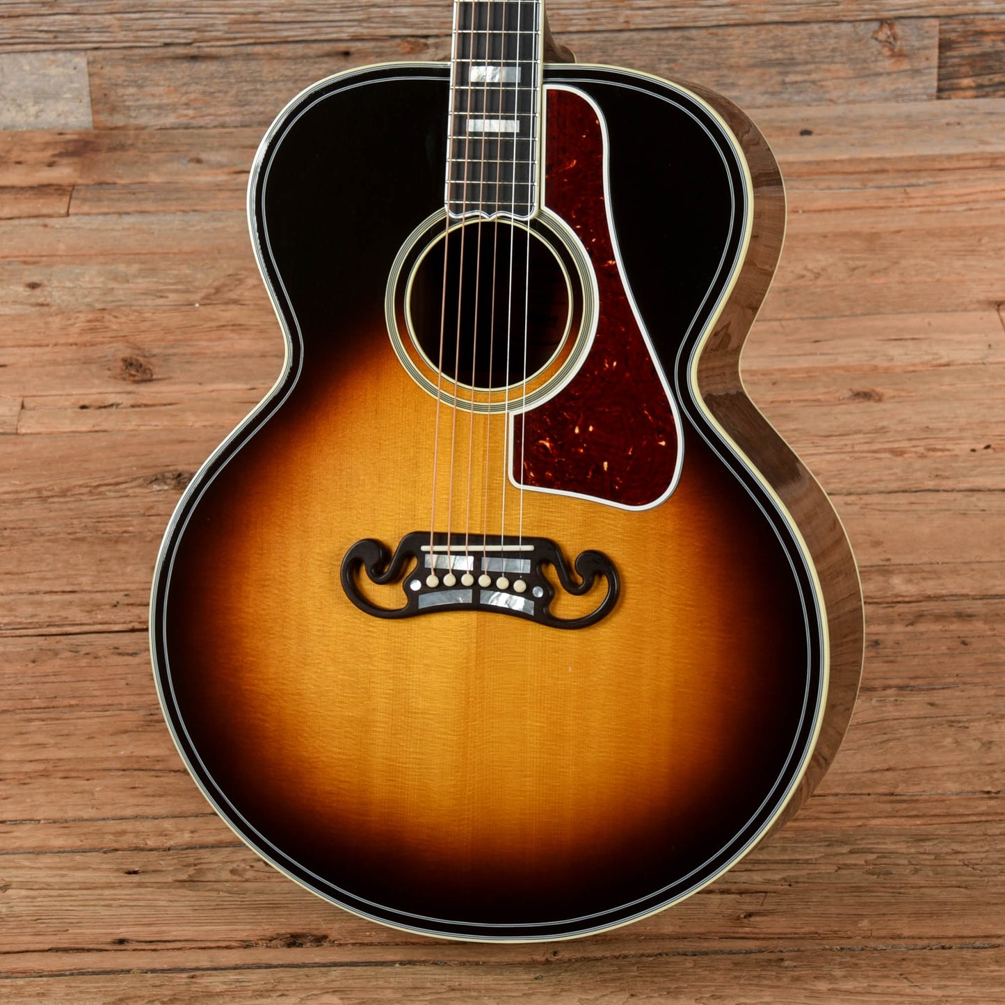 Gibson SJ-200 Western Classic Vintage Sunburst 2023 Acoustic Guitars